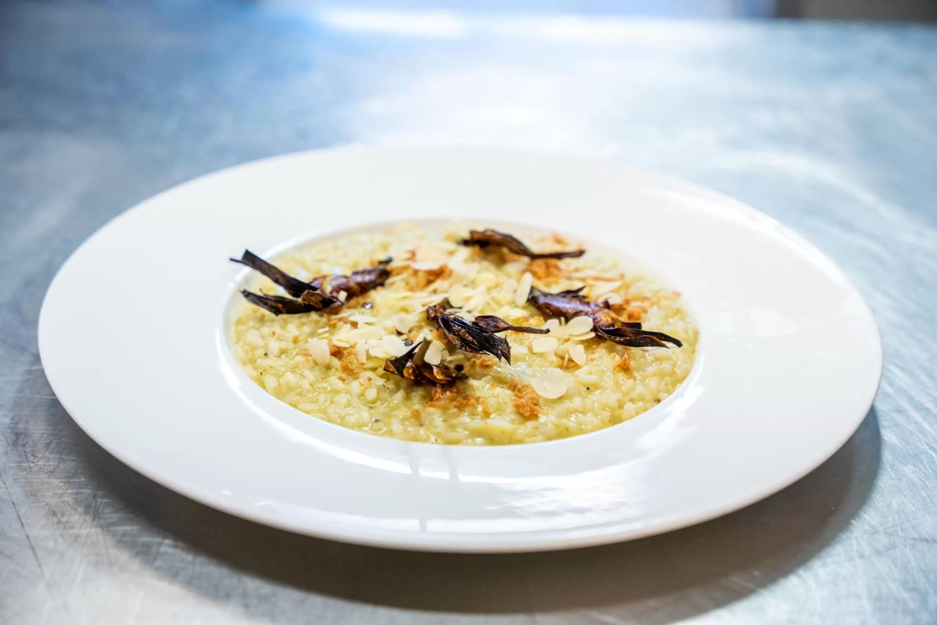 Restaurant/places to eat in Hotel Parisi