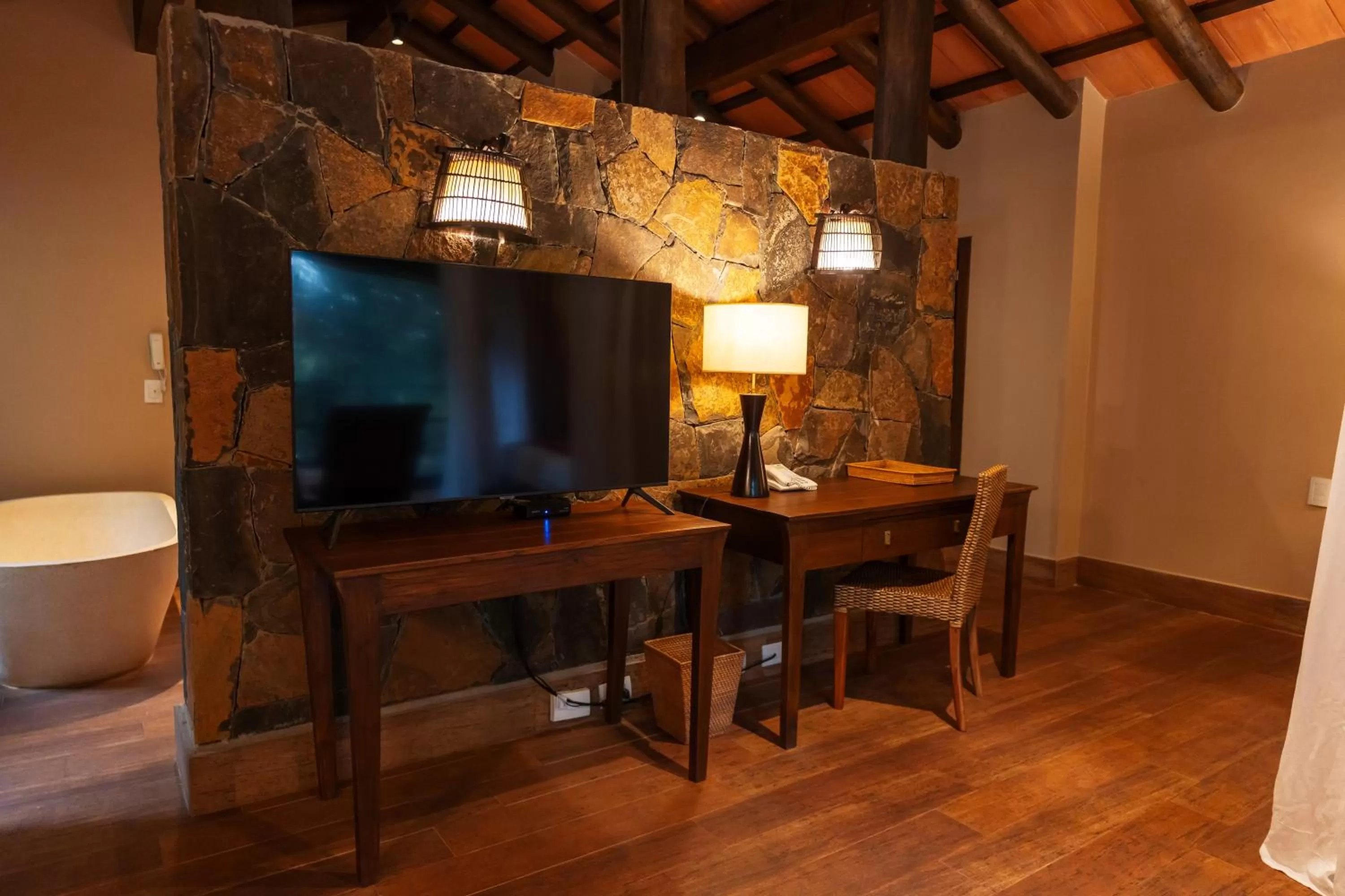 TV and multimedia in Loi Suites Iguazu Hotel