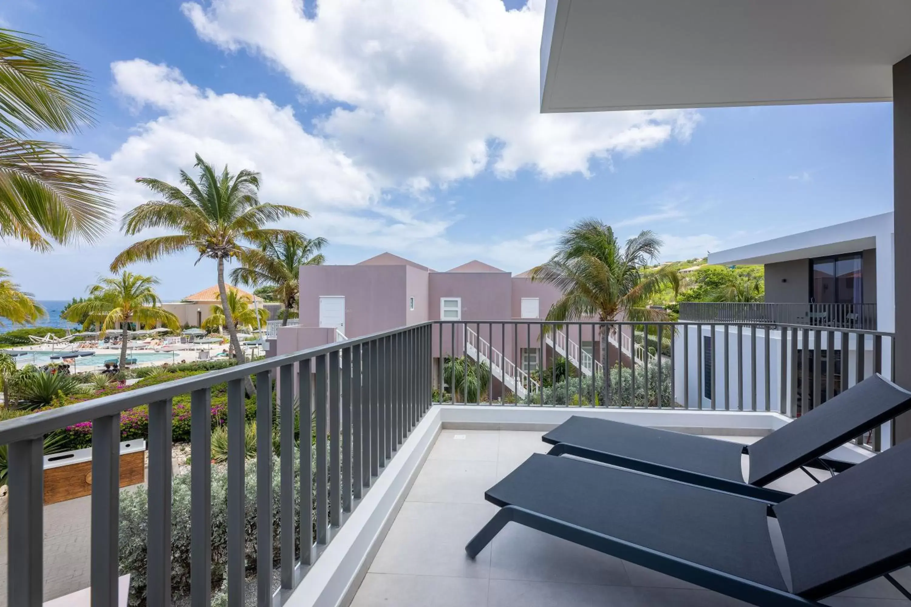 Balcony/Terrace in Coral Estate Luxury Resort