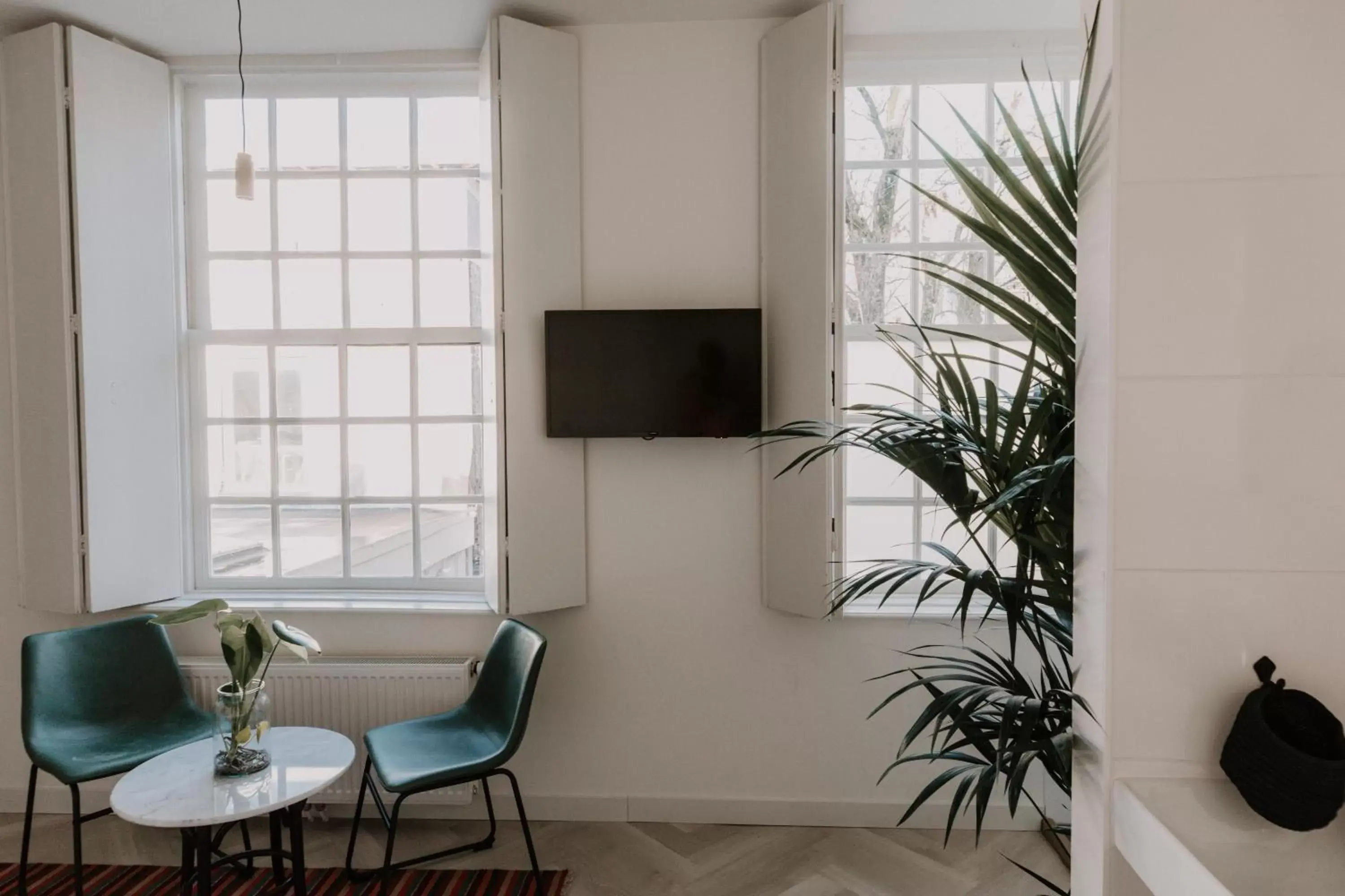 Seating area, TV/Entertainment Center in Brass