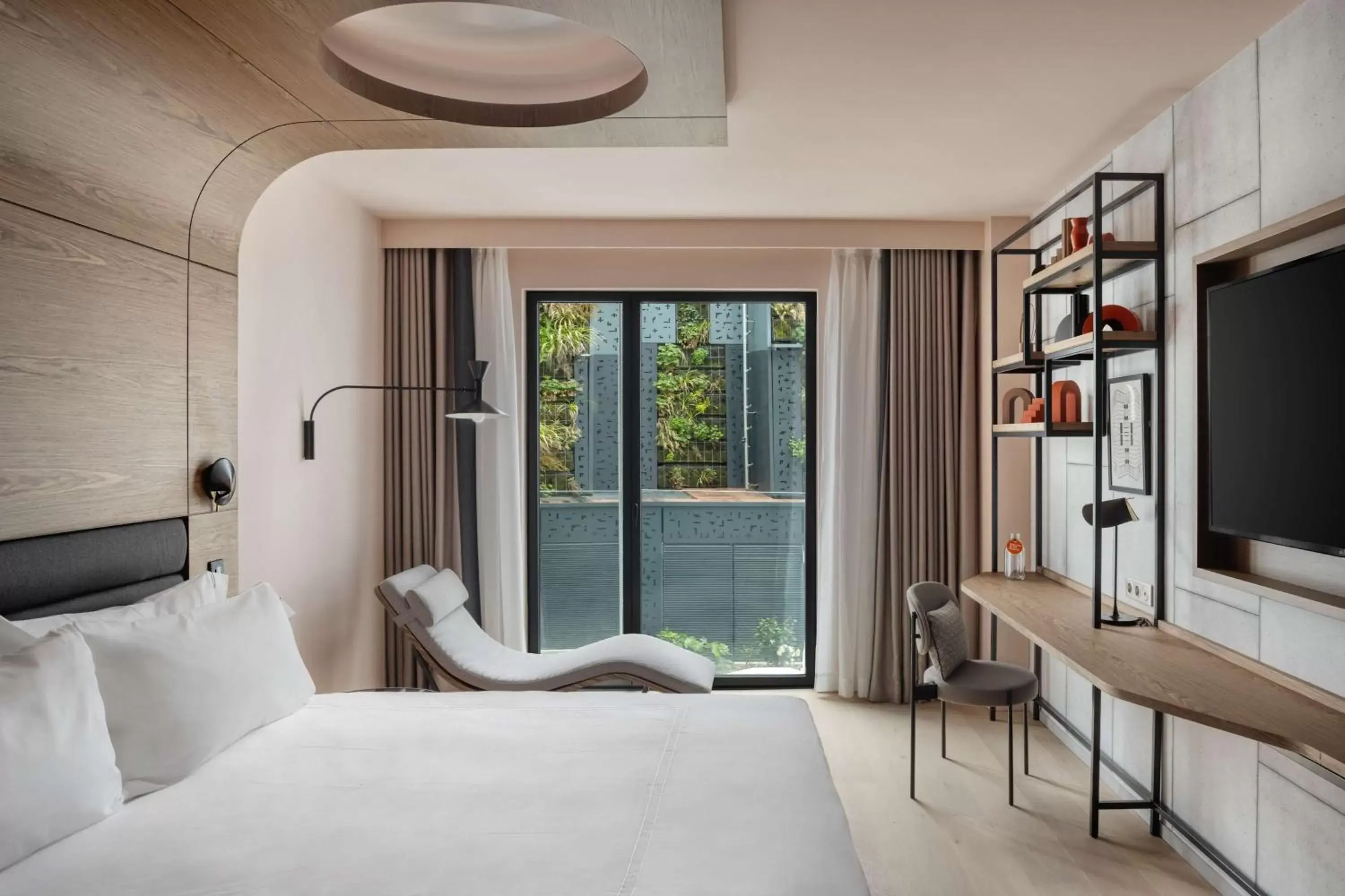 Bedroom in Canopy By Hilton Paris Trocadero