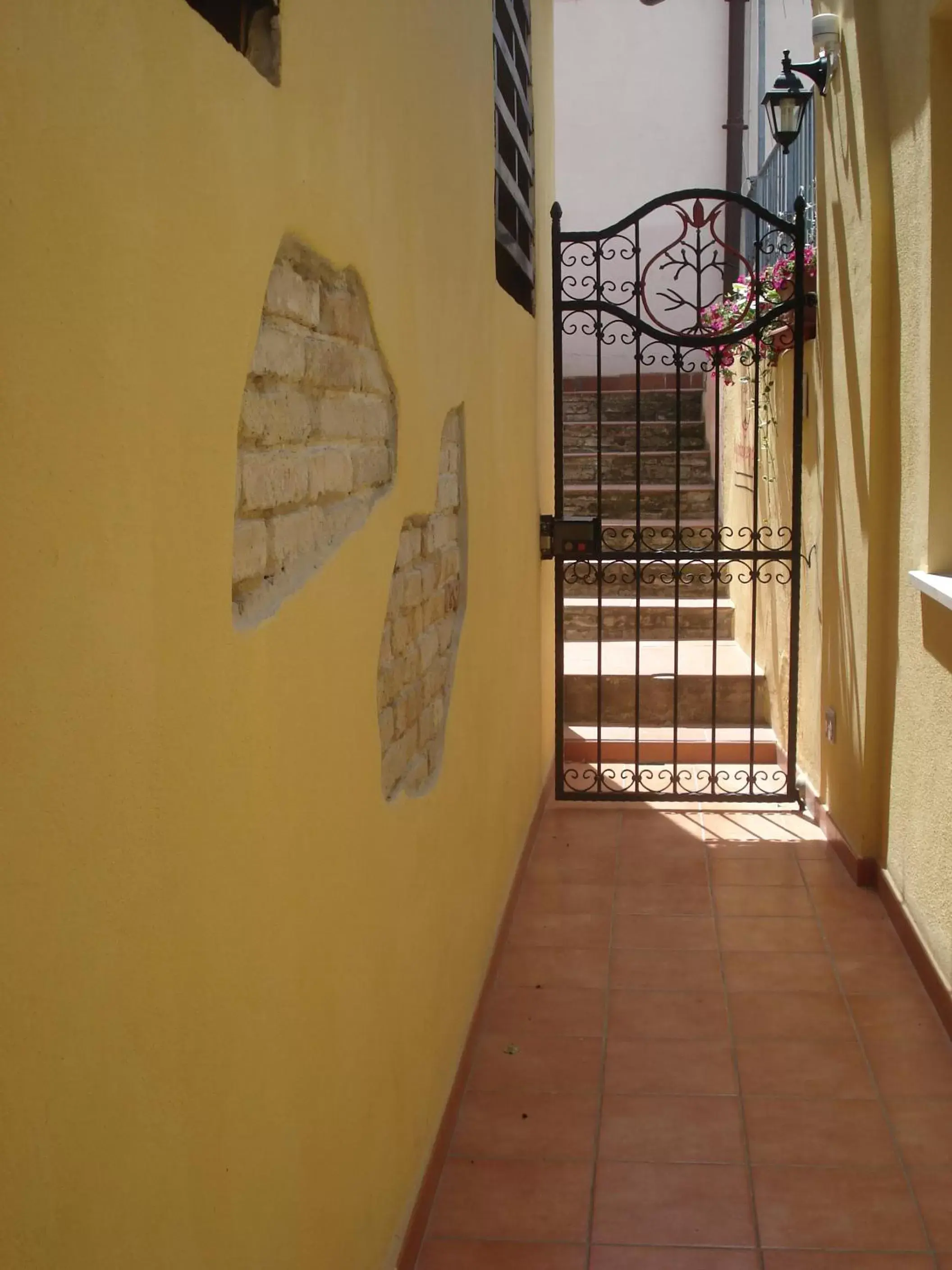 Facade/entrance in Guest House Il Giardino Segreto