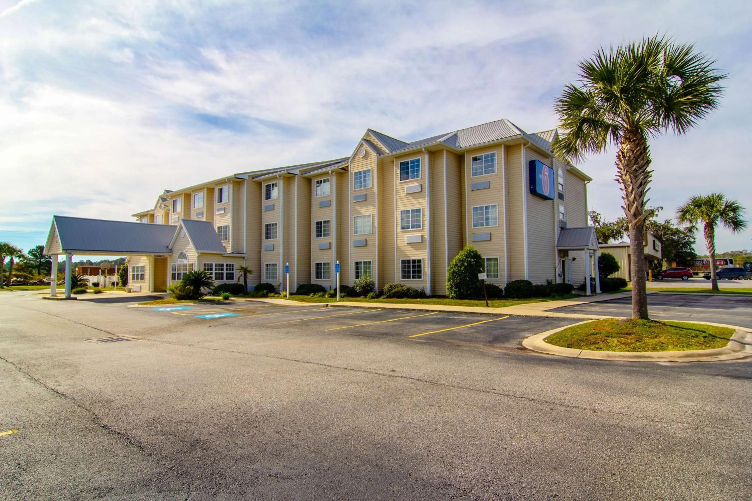 Property building in Americas Best Value Inn & Suites Brunswick