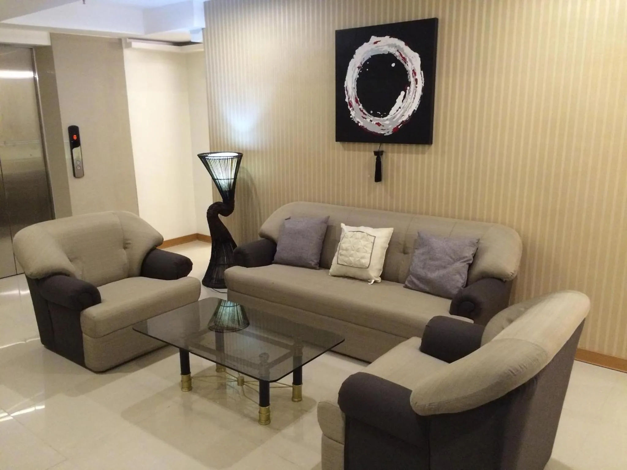 Lobby or reception in Stone House Hotel Pasay