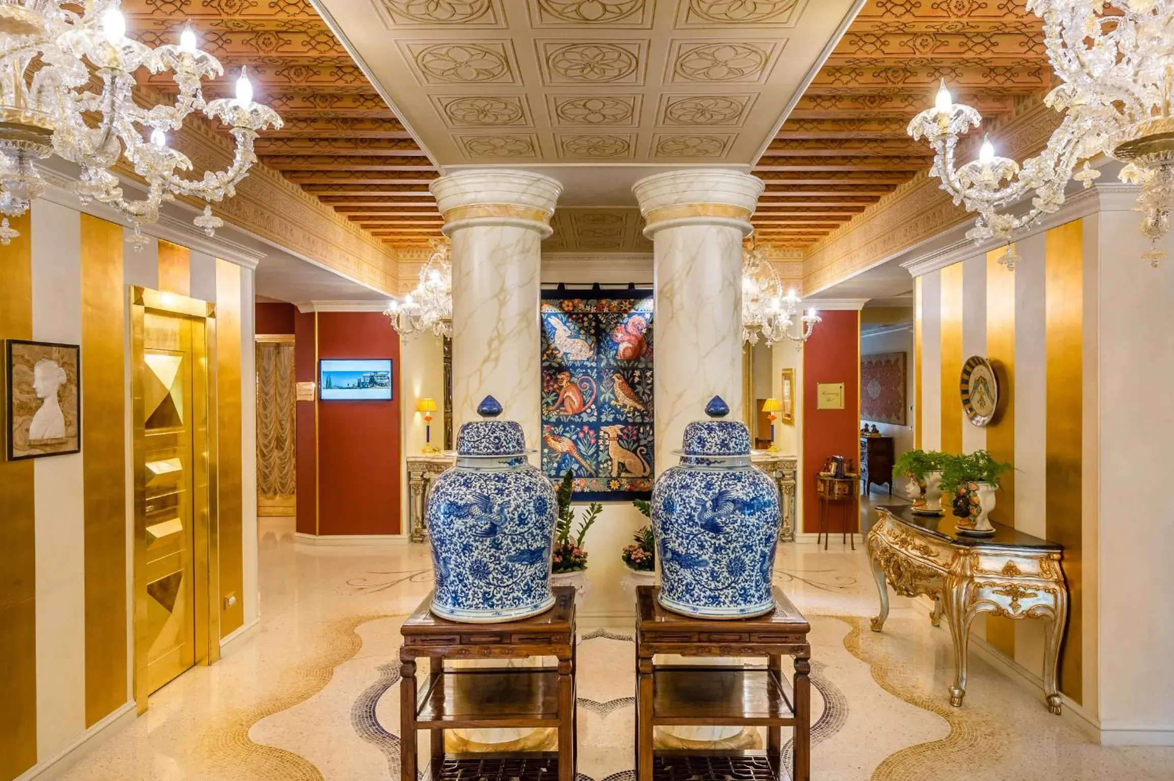 Lobby or reception in Hotel Villa E Palazzo Aminta