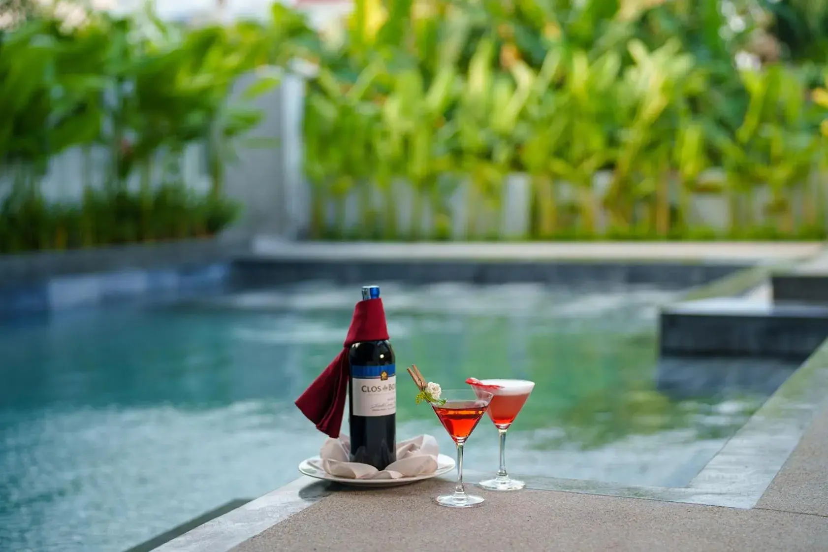 Swimming pool, Drinks in Cozy An Boutique Hoian Hotel & Spa
