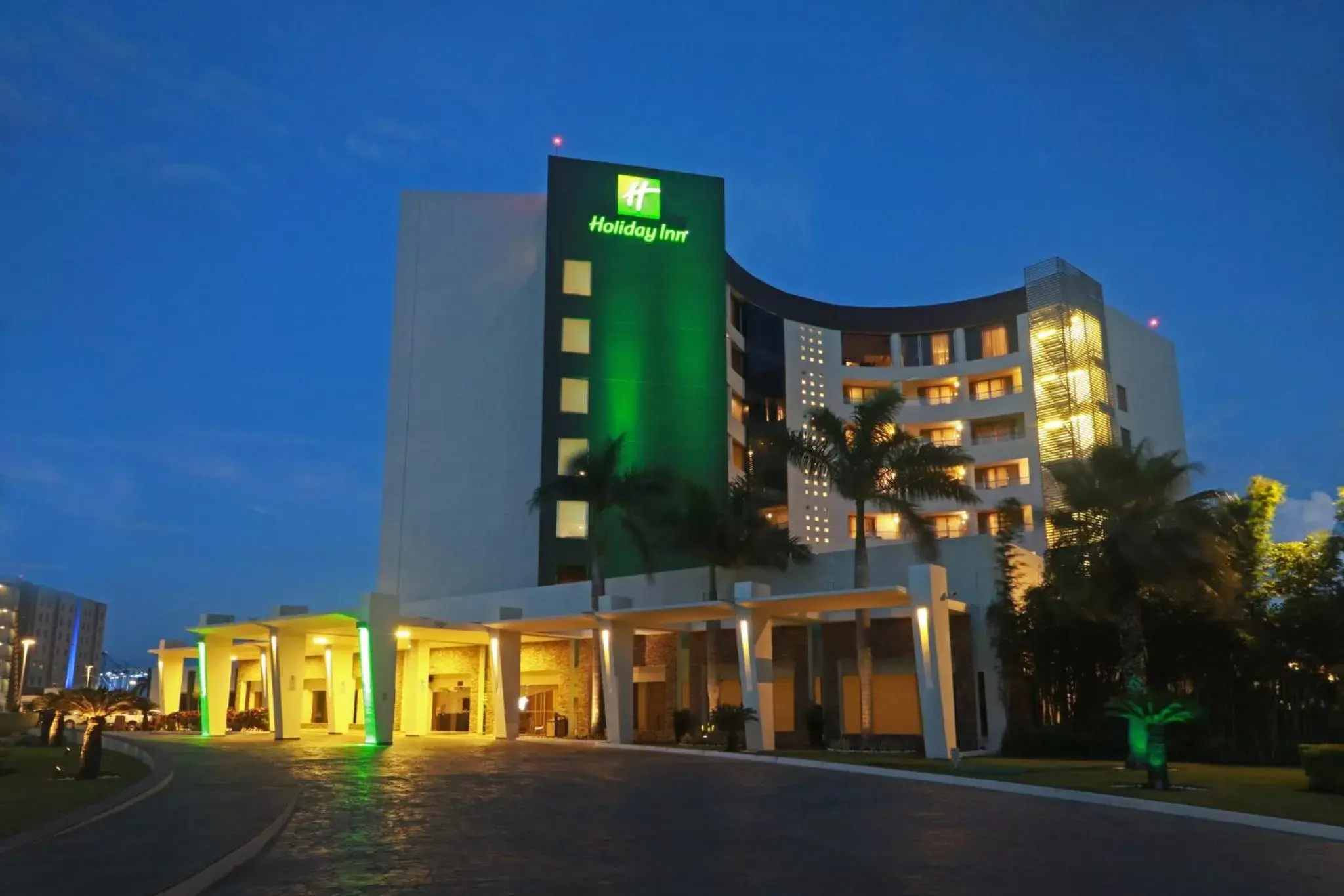 Property Building in Holiday Inn Tuxpan - Convention Center, an IHG Hotel