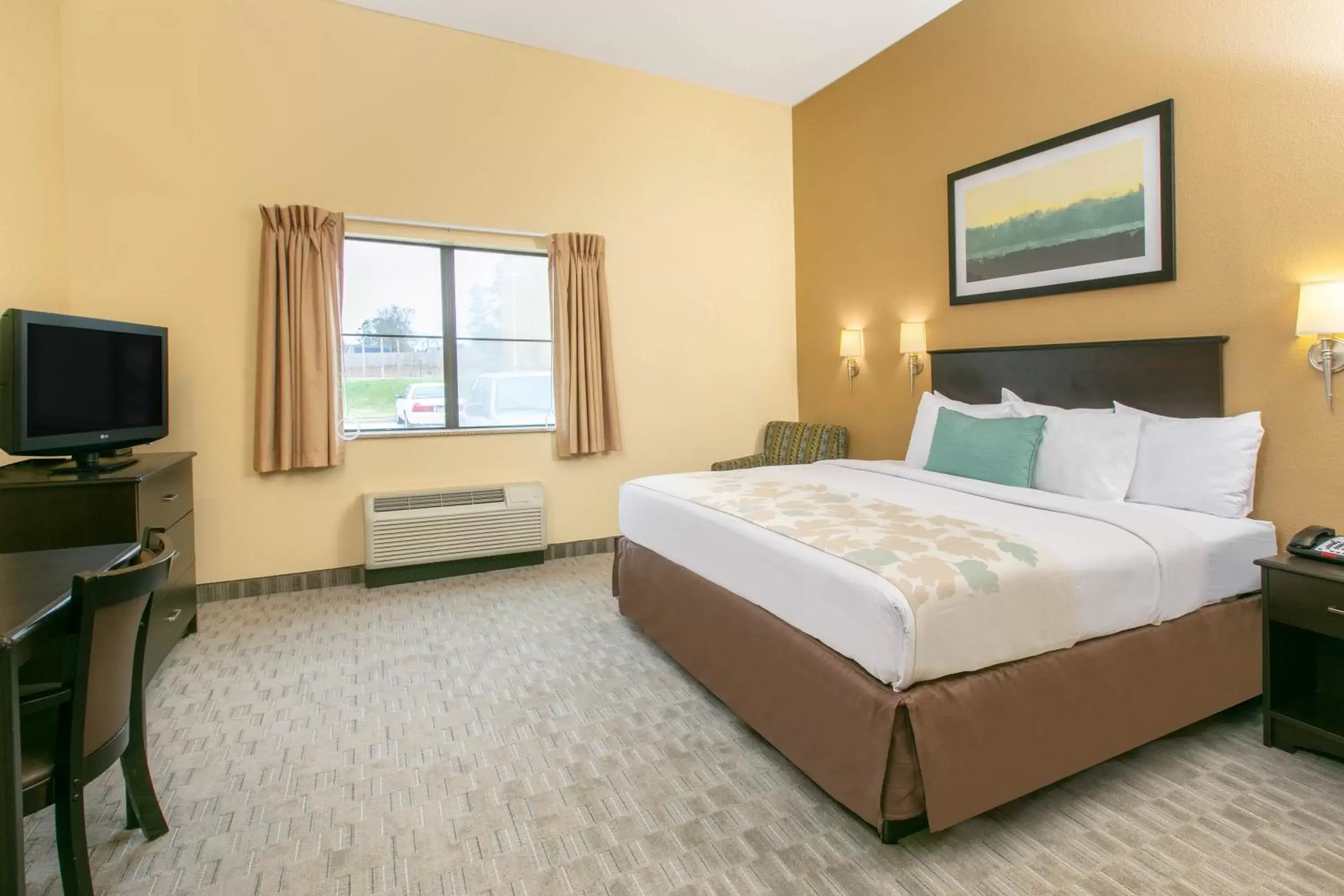 Bed in Hawthorn Suites by Wyndham Longview