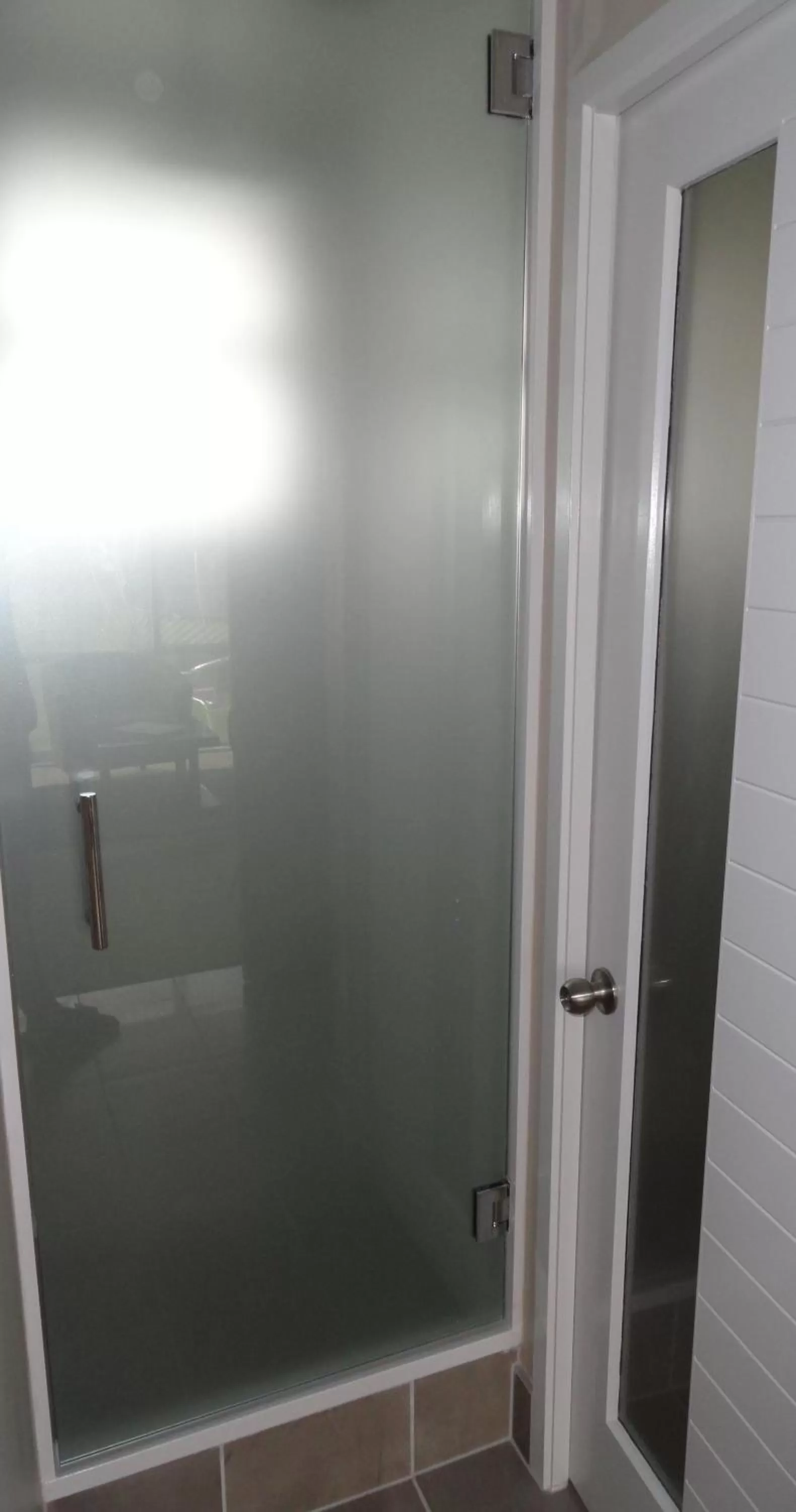 Bathroom in Aarburg Airport Motel