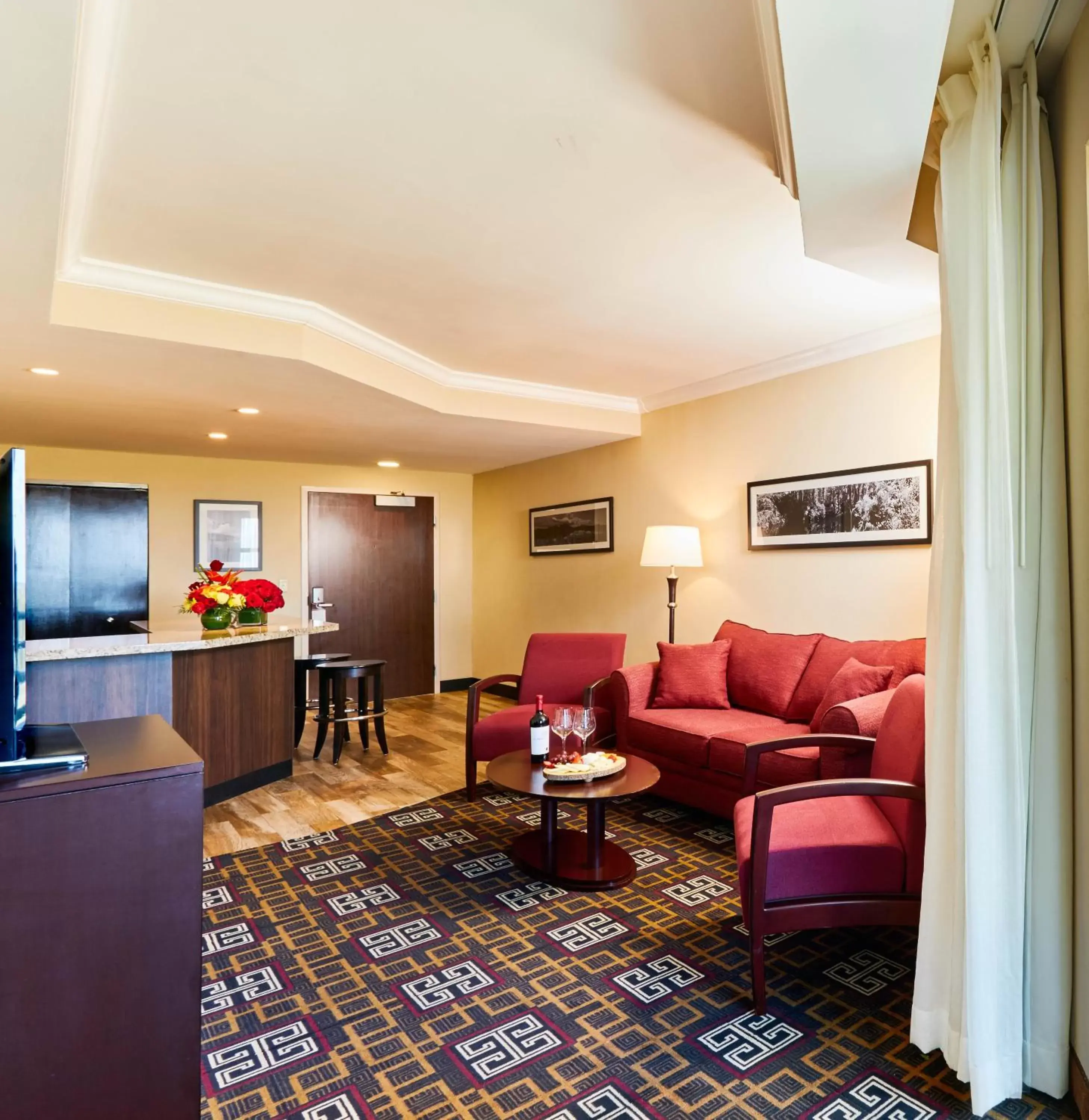 Deluxe One Bedroom Suite in Miccosukee Casino & Resort