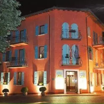 Facade/entrance, Property Building in Hotel La Spia D'Italia