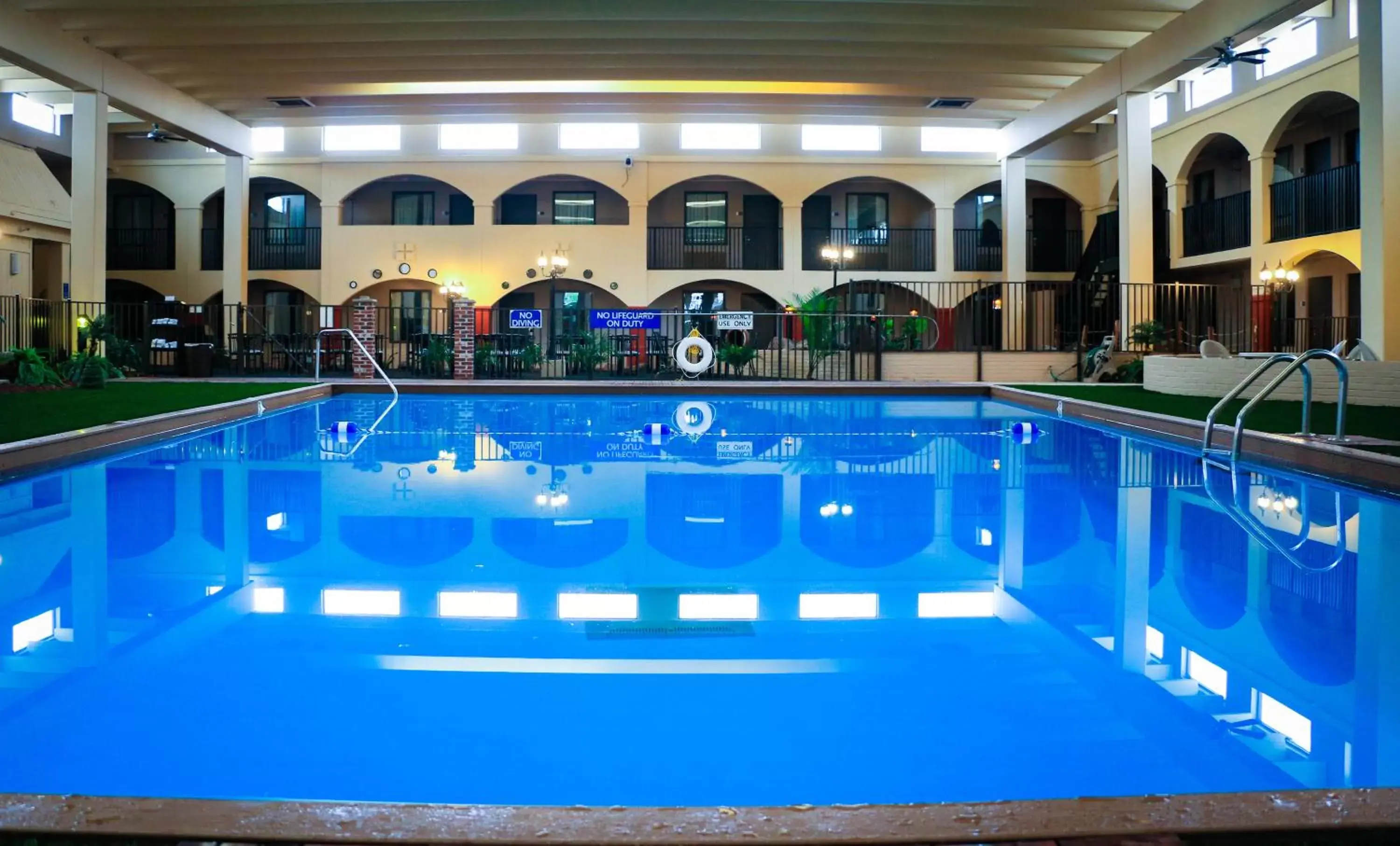 Swimming Pool in Suite Dreams Hotel