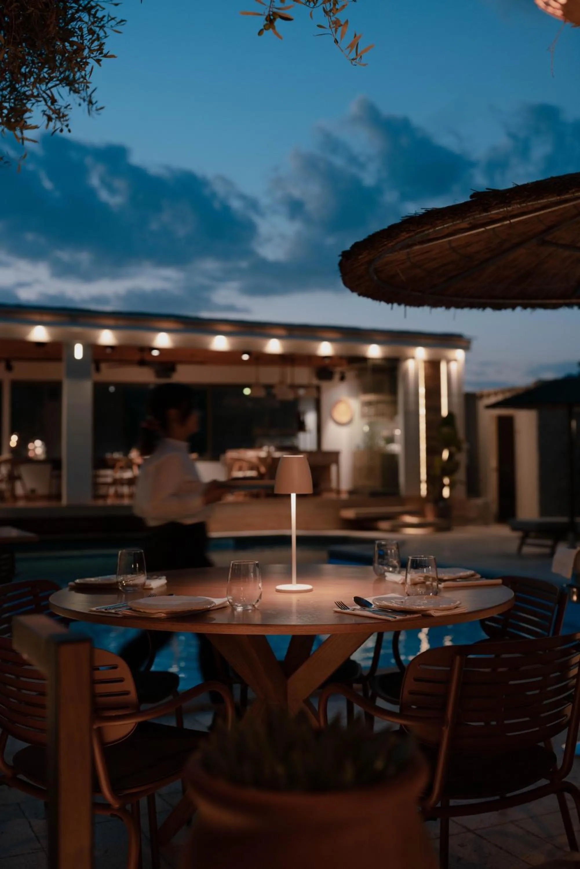 Restaurant/places to eat in Anthemion Suites and Villas