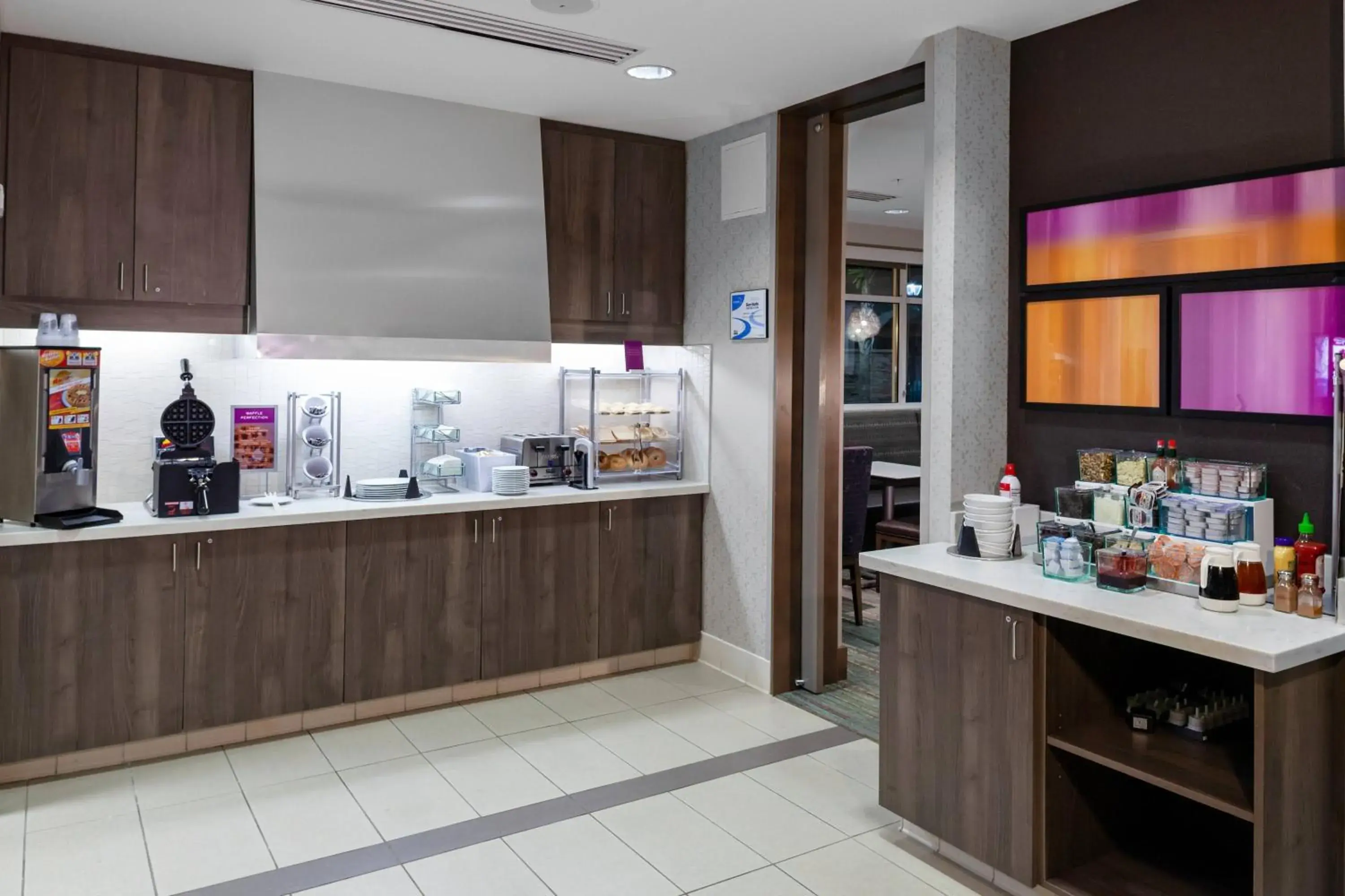 Breakfast, Kitchen/Kitchenette in Residence Inn by Marriott Atlanta McDonough