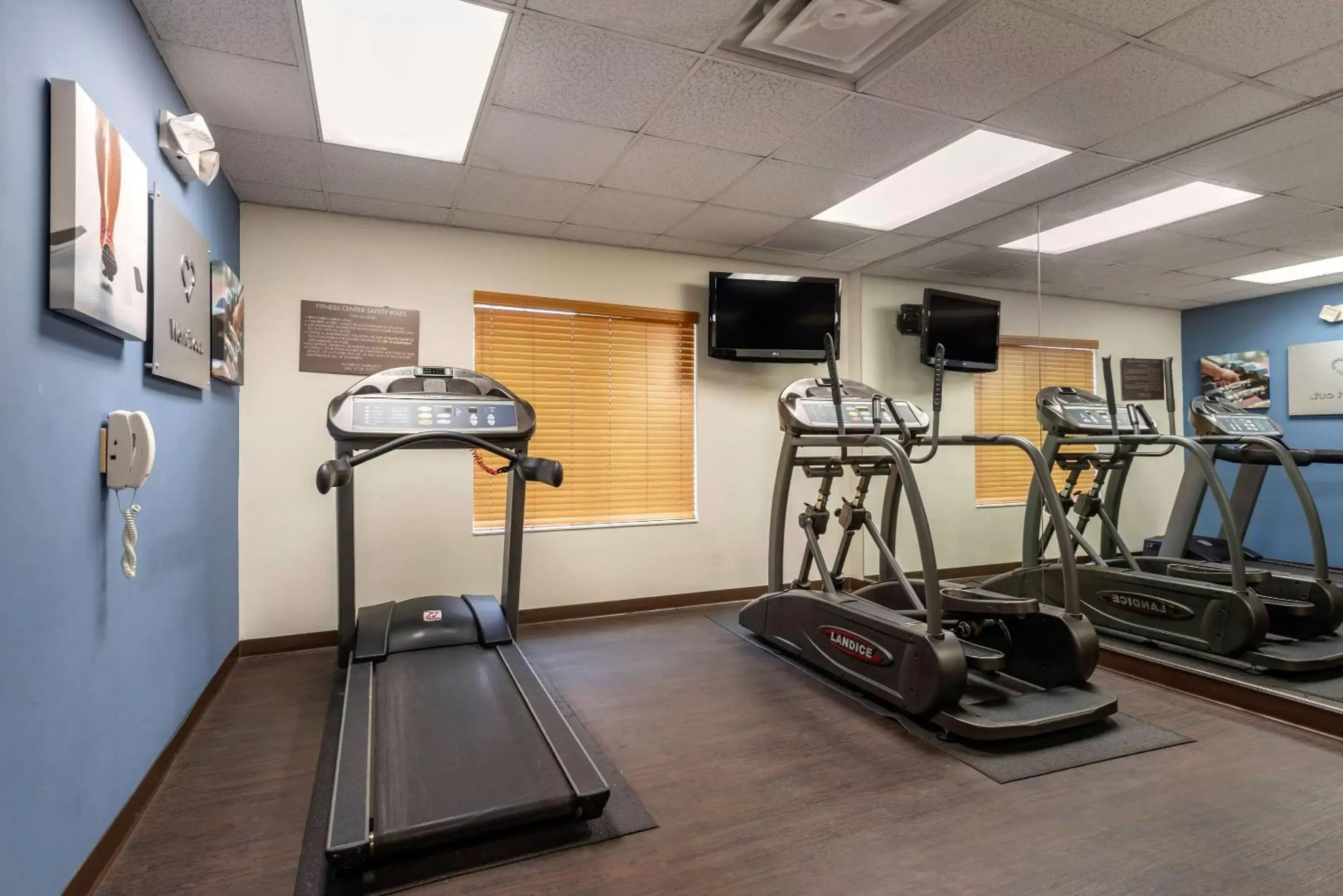 Fitness centre/facilities, Fitness Center/Facilities in Comfort Suites Downtown