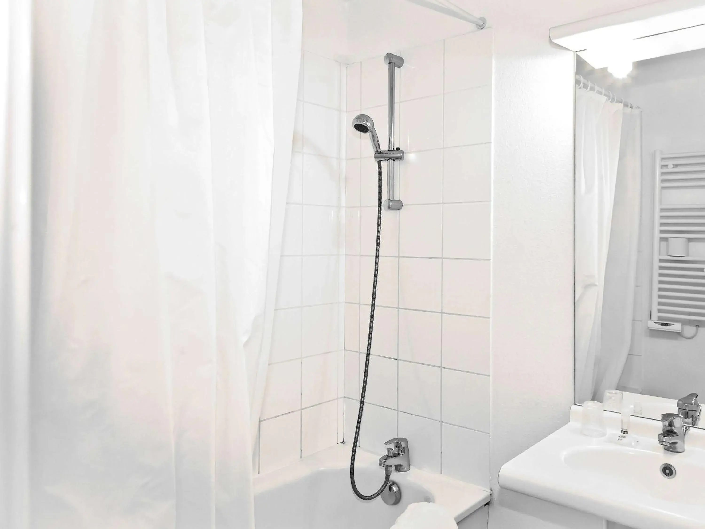 Photo of the whole room, Bathroom in Aparthotel Adagio Access Paris Saint-Denis Pleyel