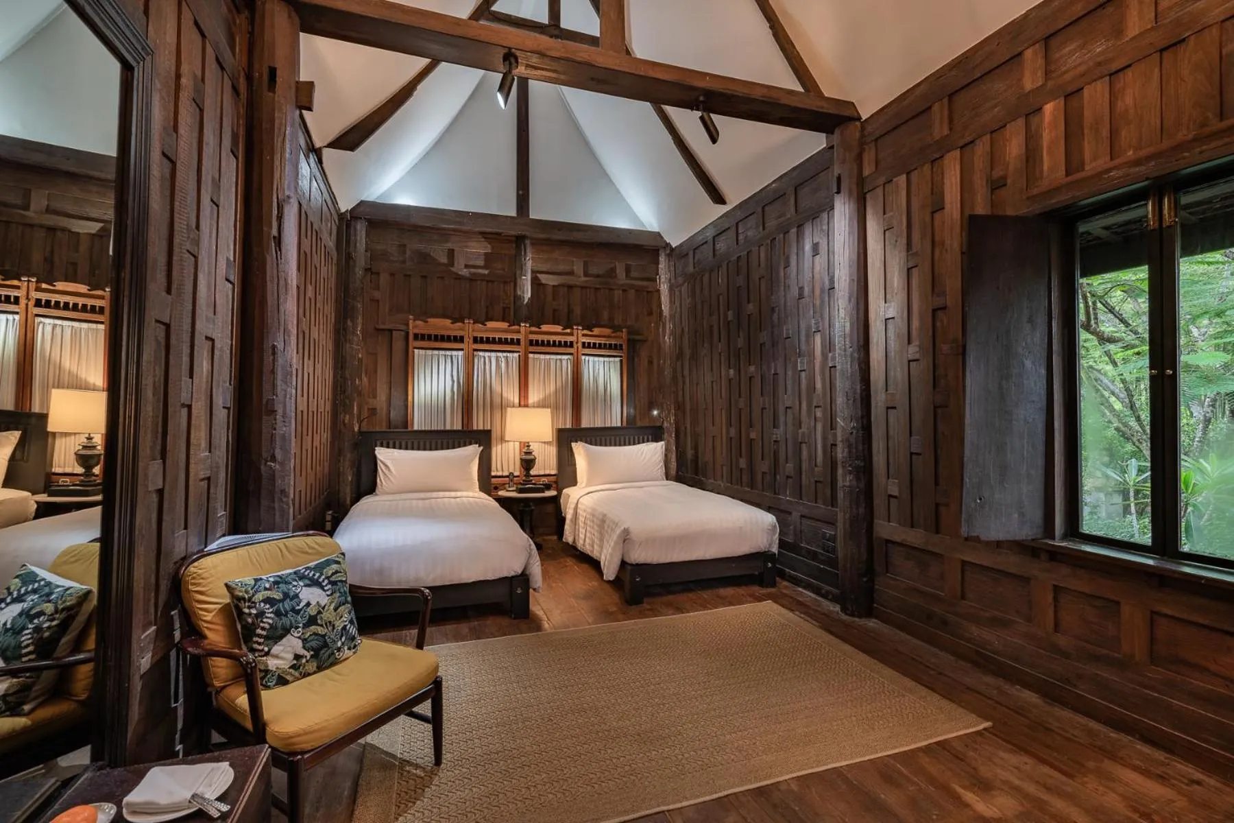 Bed in Villa Mahabhirom