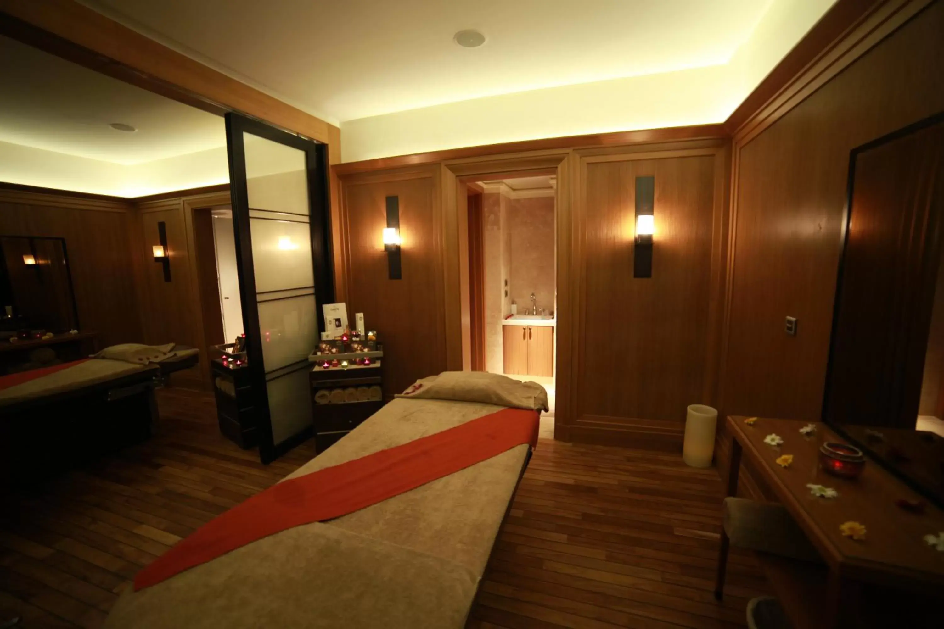 Massage, Bed in Divan Istanbul