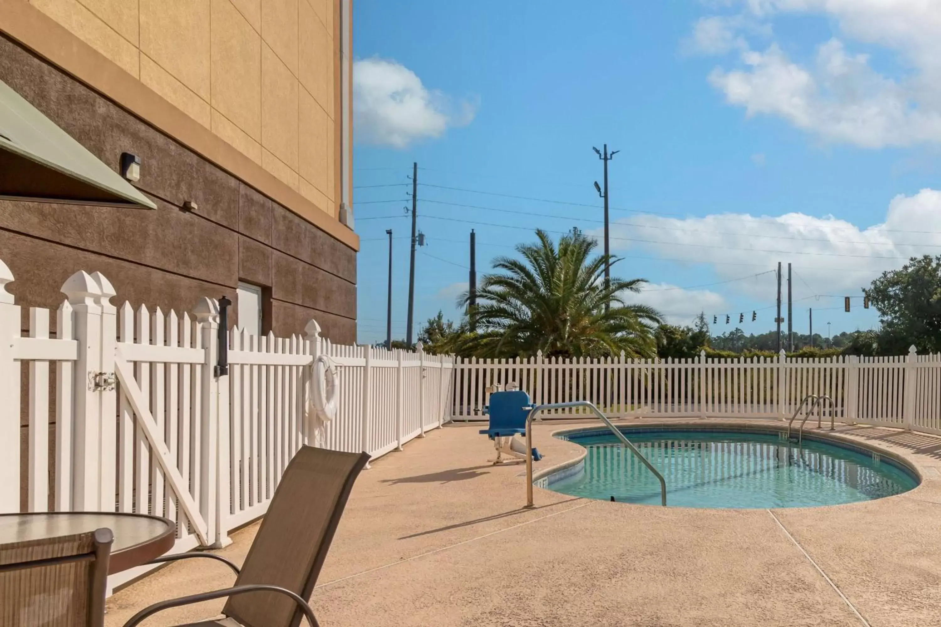 Pool view, Swimming Pool in Best Western Plus Brunswick Inn & Suites