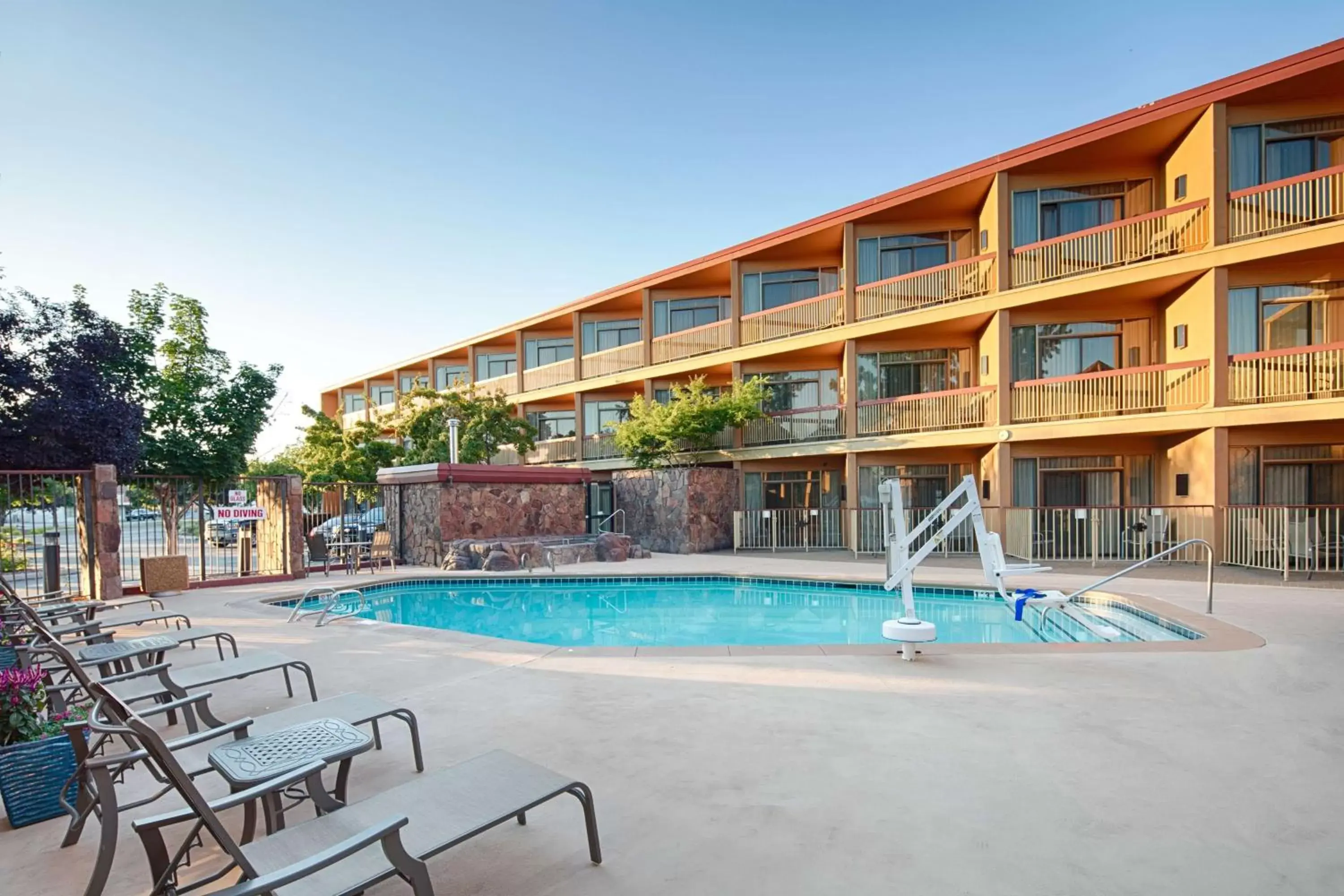 Activities, Swimming Pool in Red Lion Hotel Boise Downtowner