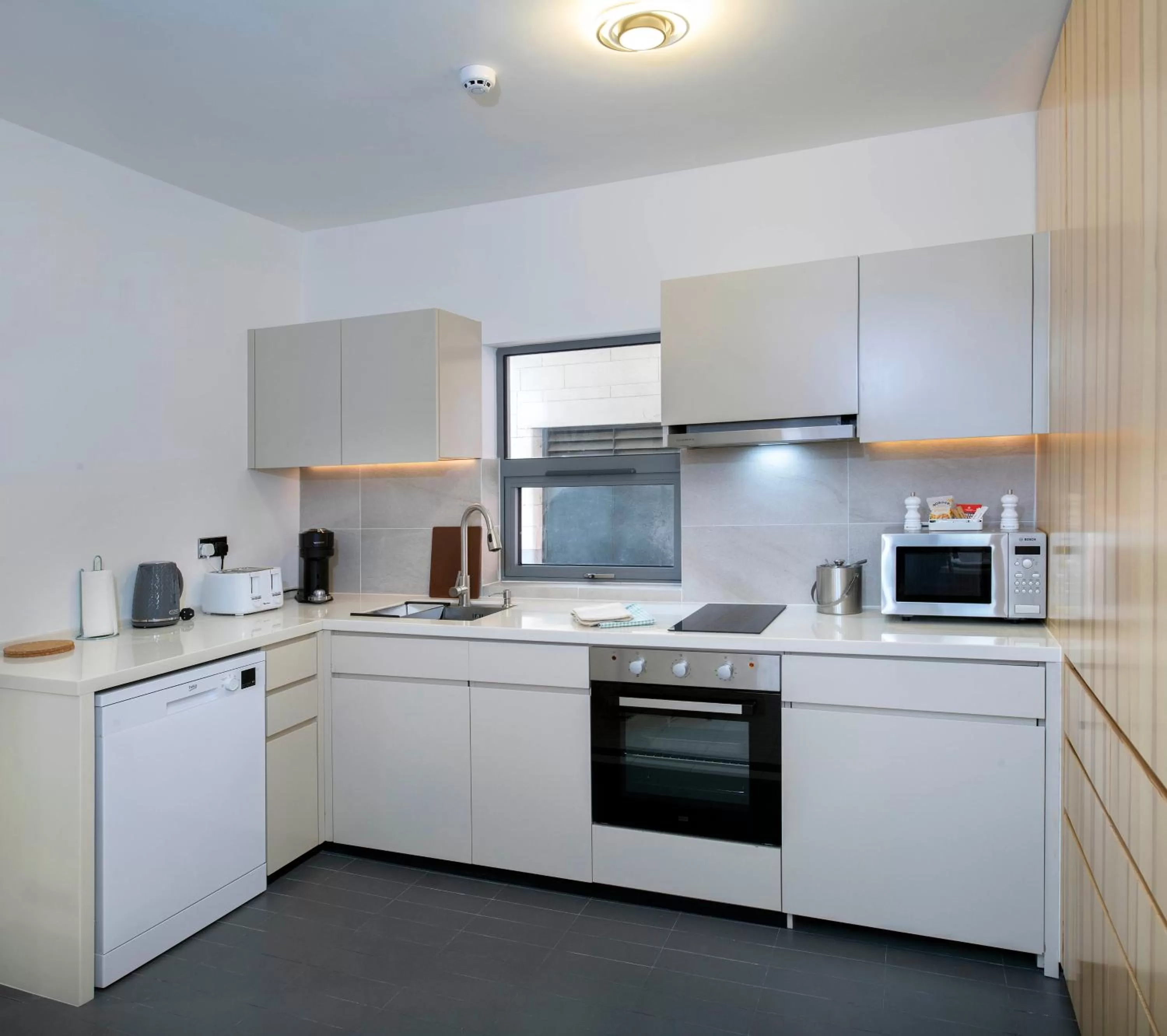 Kitchen or kitchenette in Trueman Court Luxury Serviced Apartments