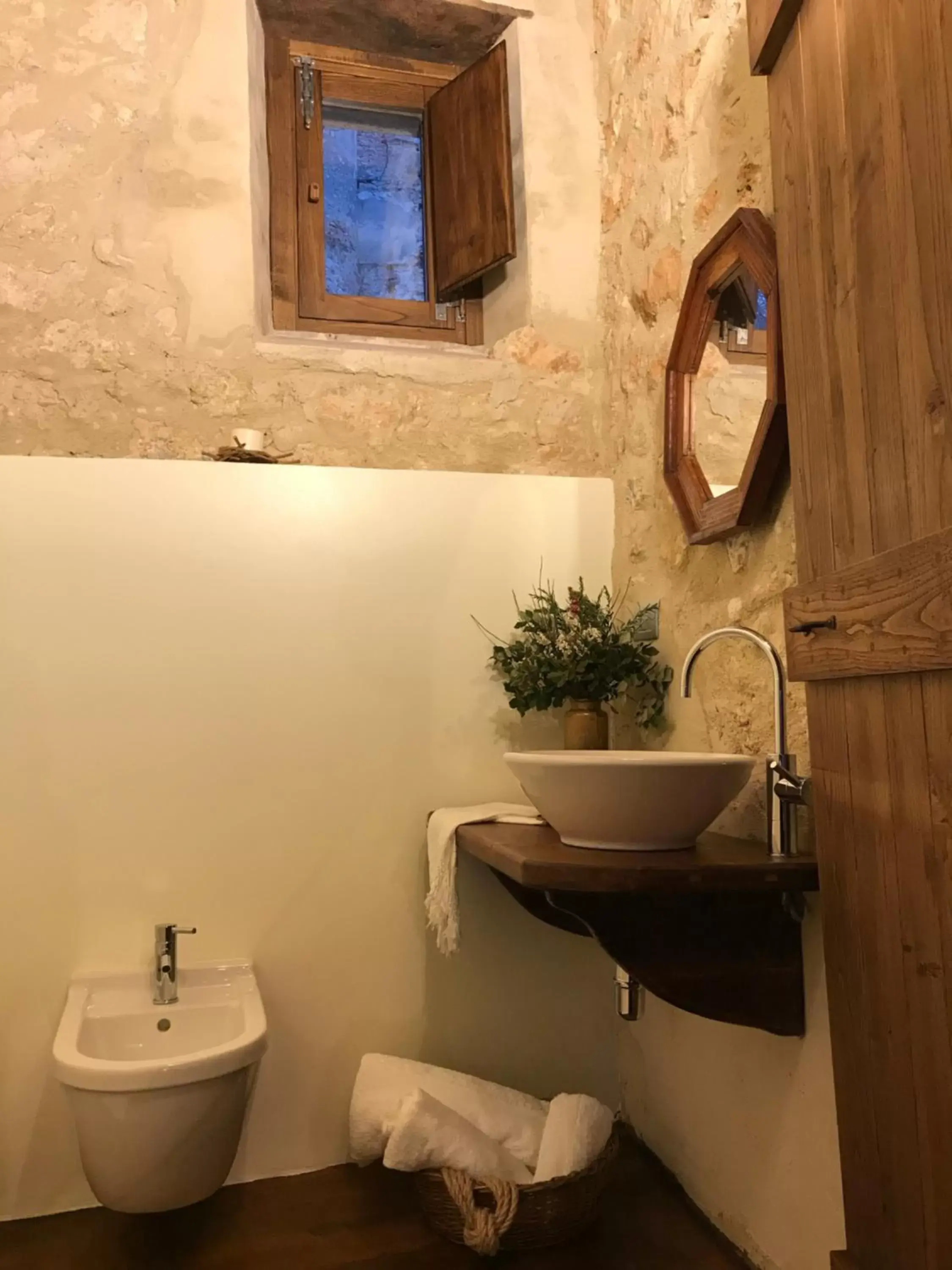 Bathroom in Charme in Perillis