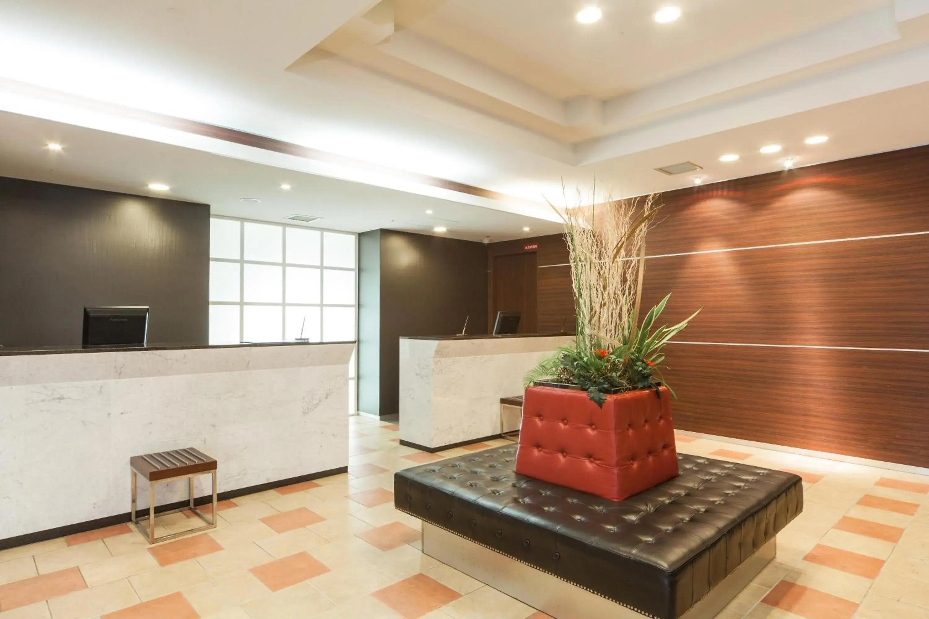 Lobby or reception, TV/Entertainment Center in HOTEL MYSTAYS Sakaisuji Honmachi