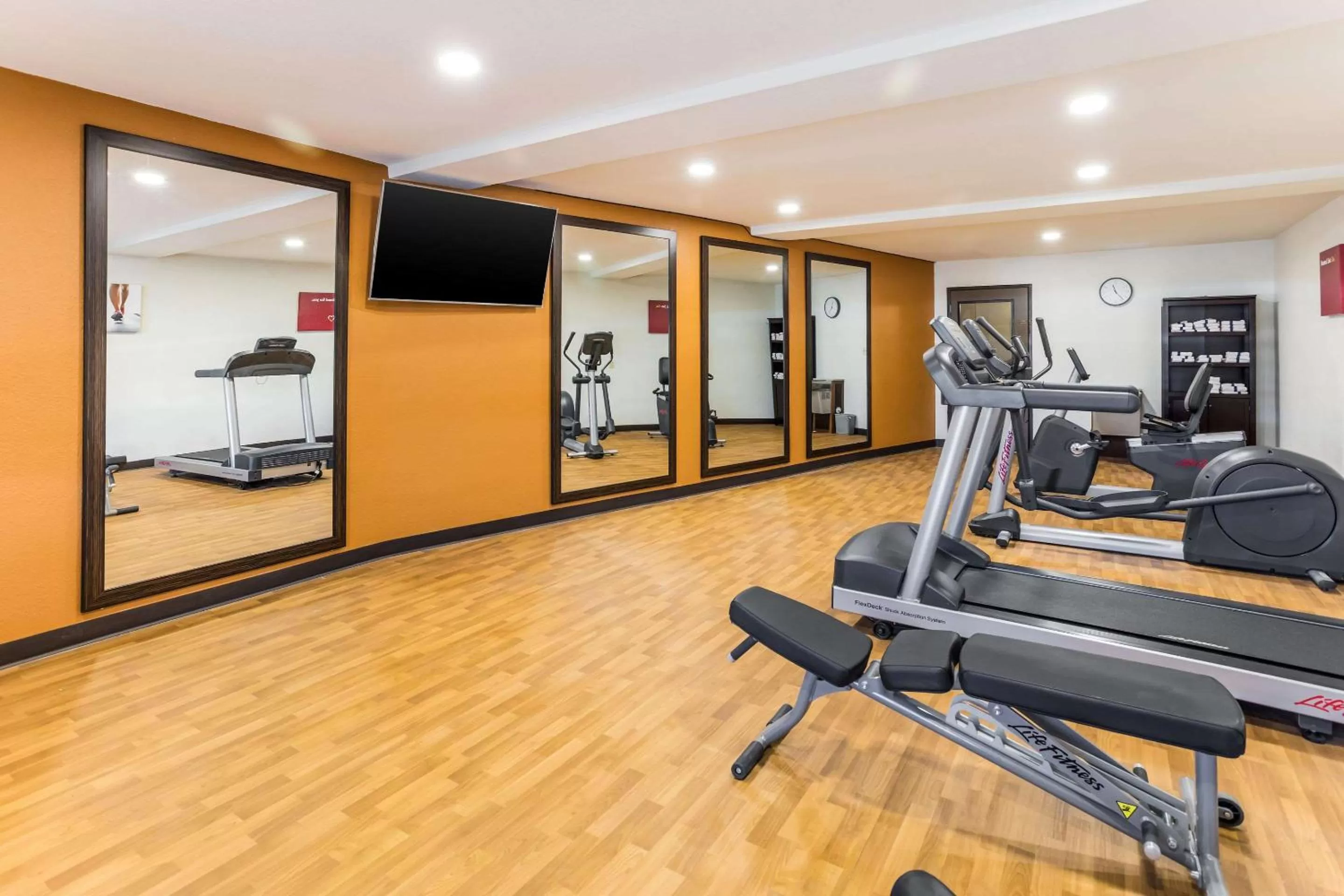 Fitness centre/facilities in Comfort Inn