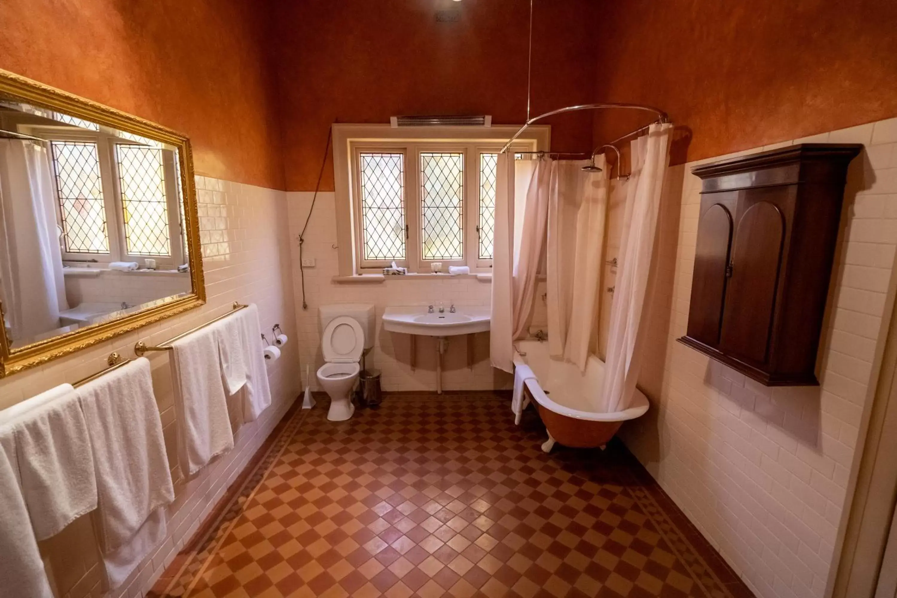 Toilet, Bathroom in Buxton Manor