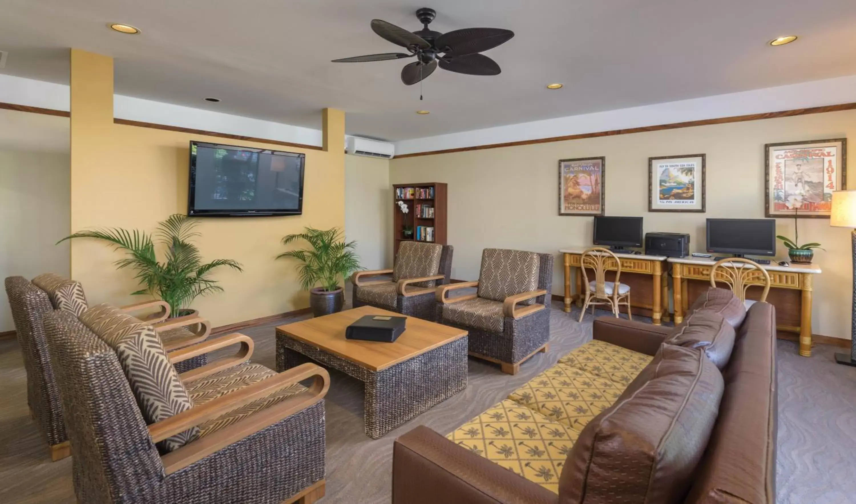 Business facilities, Seating Area in Wyndham Kona Hawaiian Resort