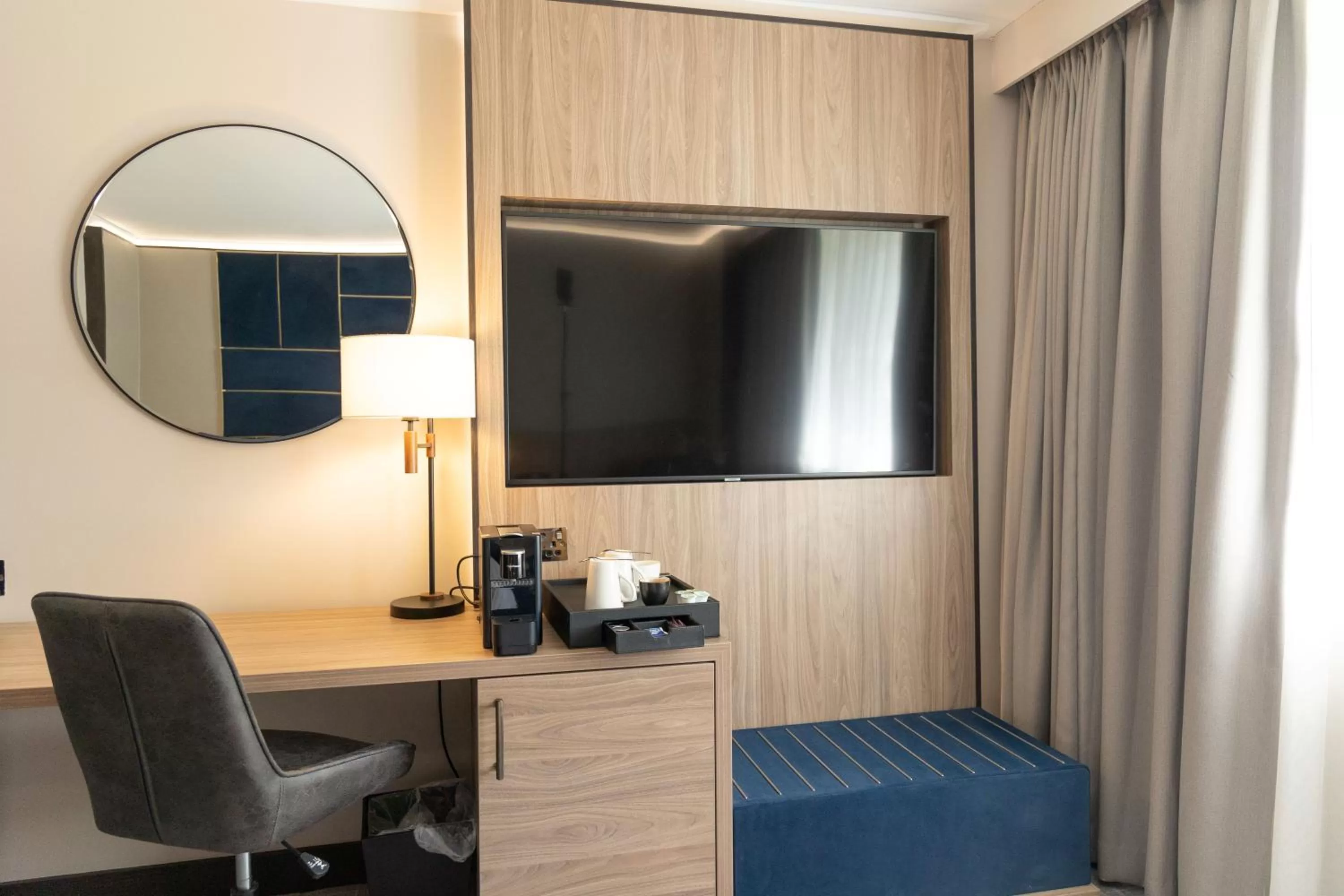 TV and multimedia, TV/Entertainment Center in Marks Tey Hotel Colchester