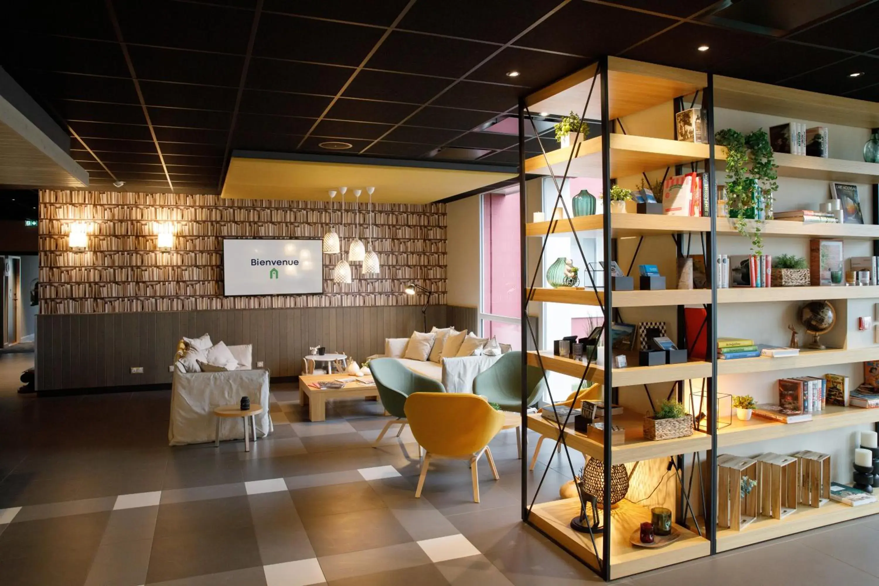 Lounge or bar, Restaurant/Places to Eat in Campanile Findrol Annemasse Savoie Leman