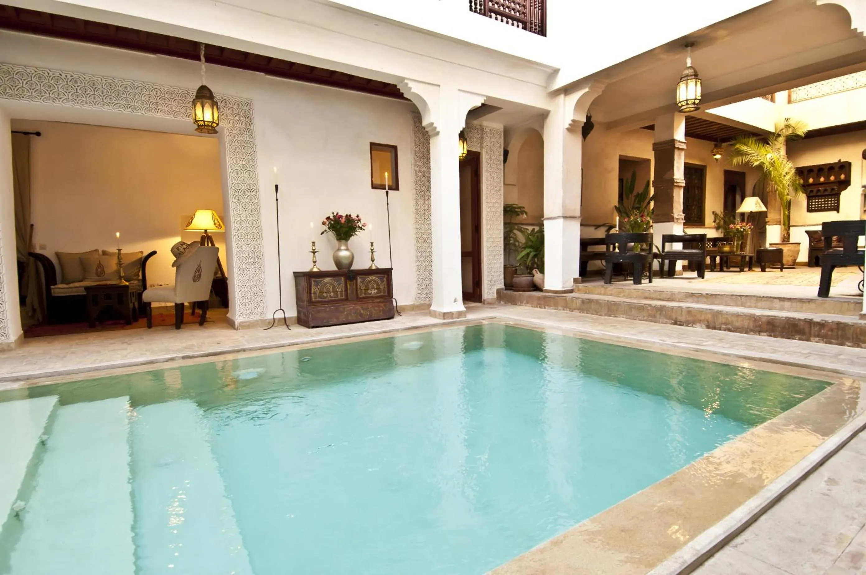 Swimming pool in Riad Aladdin - FERME