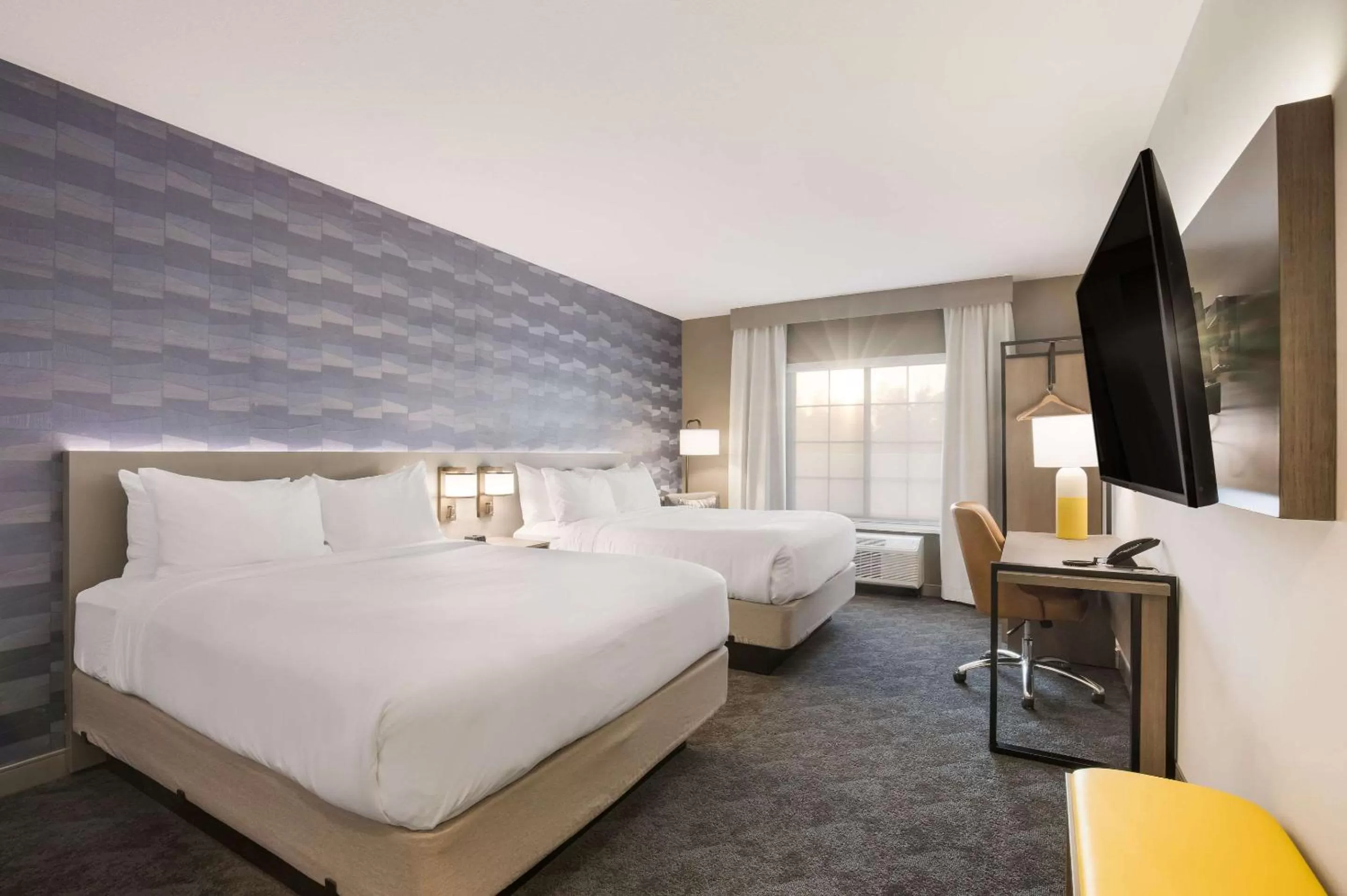 Photo of the whole room, Bed in Comfort Inn & Suites Gaylord