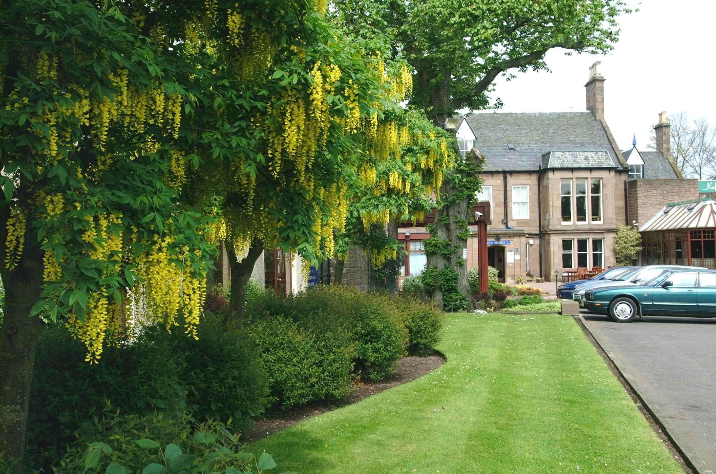 Facade/entrance in Links Hotel