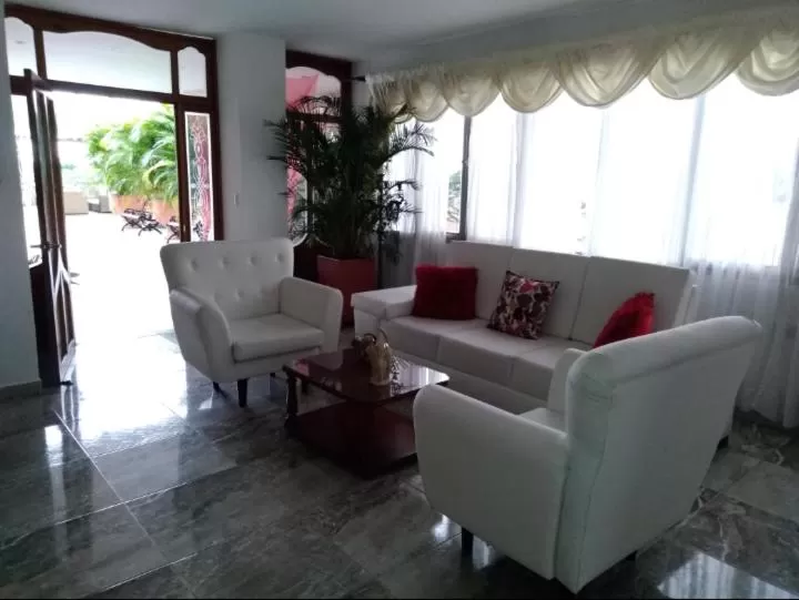 Area and facilities in Hotel Cafe Plaza