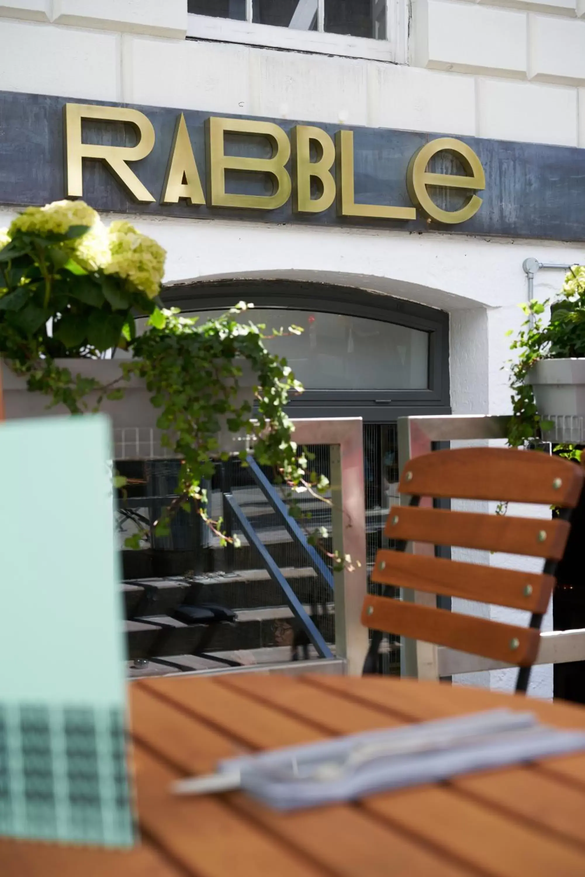 Restaurant/places to eat in Rabble