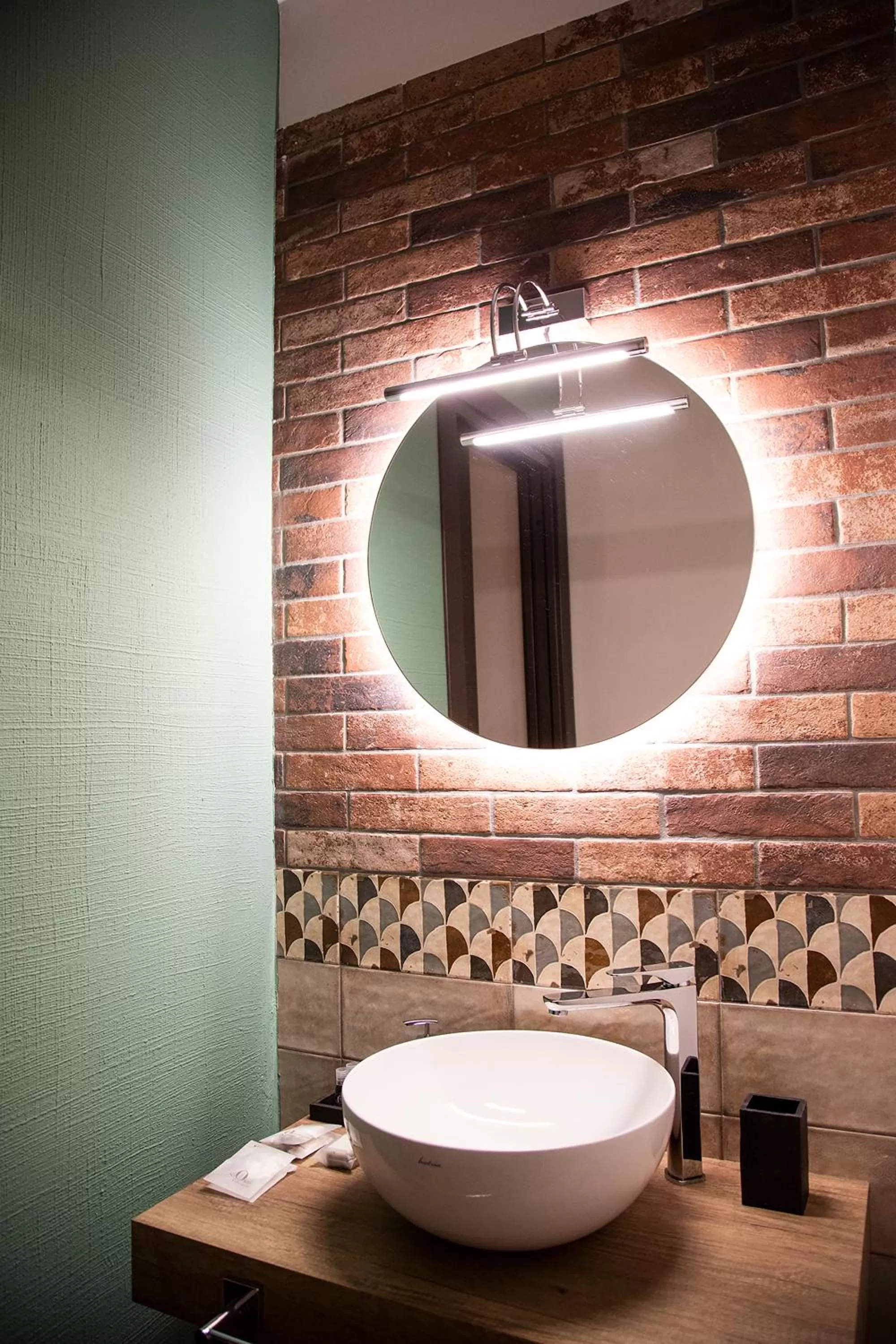 Bathroom in MANTRA Suite&Rooms