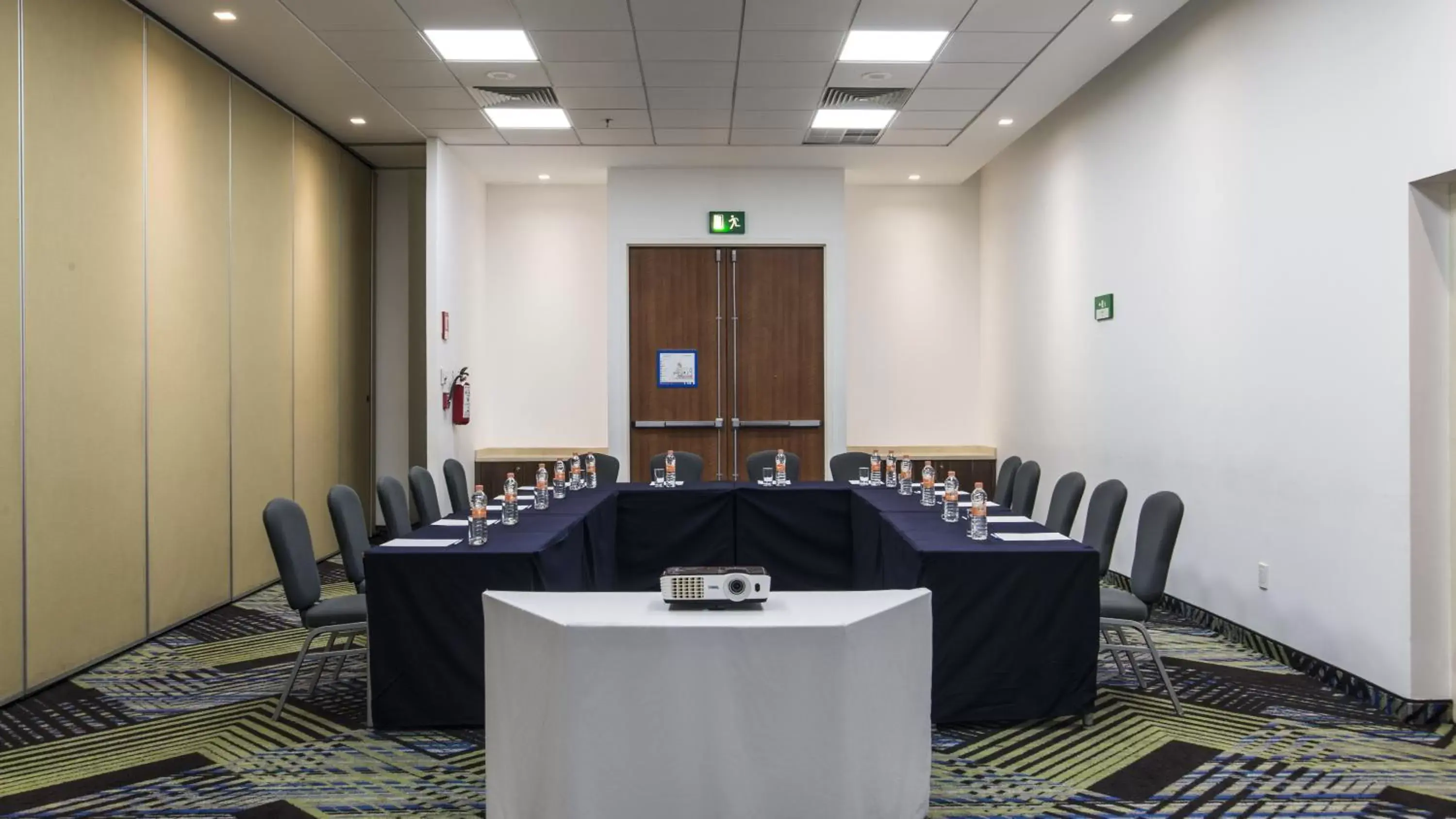 Meeting/conference room in Holiday Inn Express Puebla, an IHG Hotel