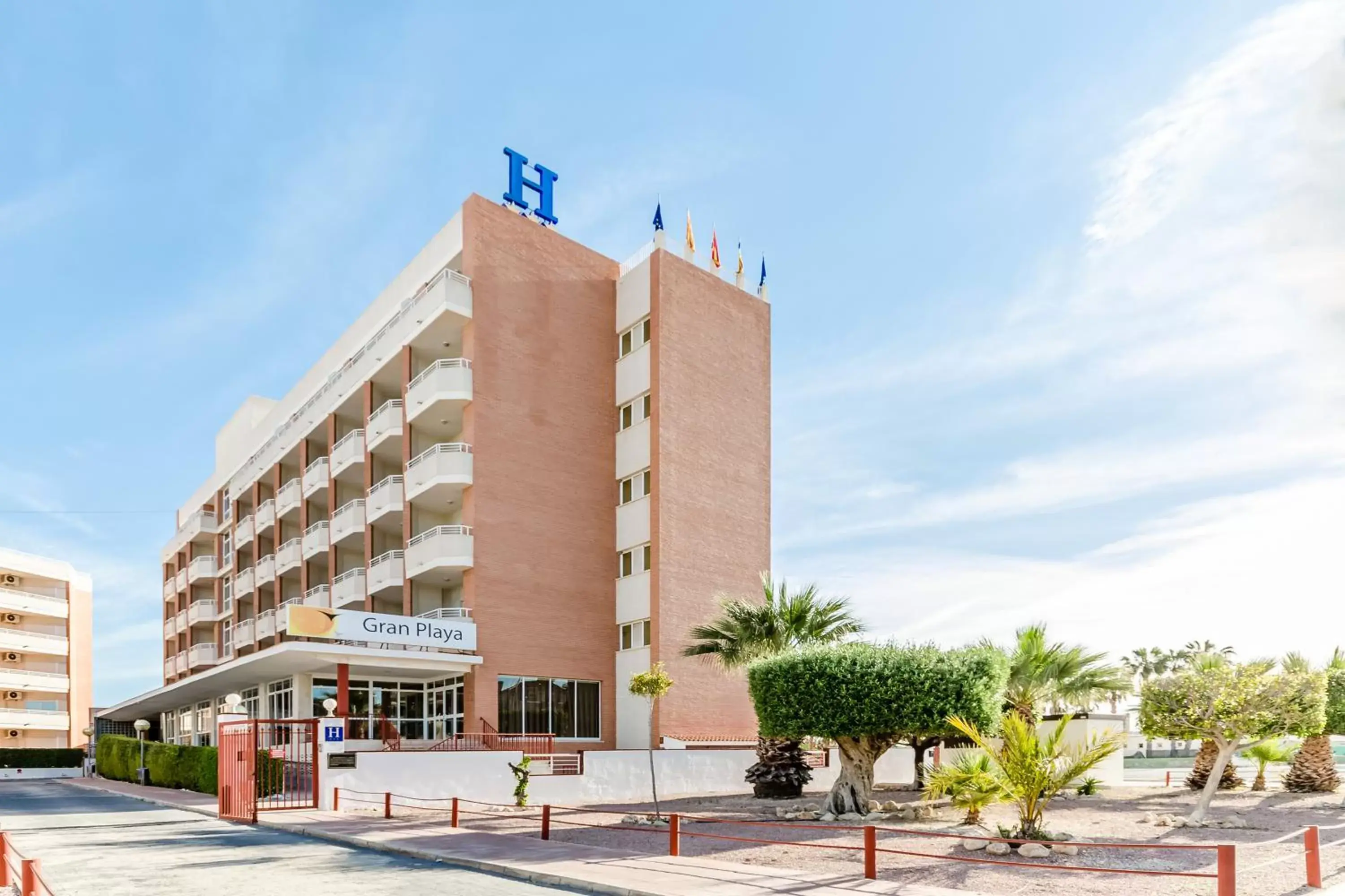 Facade/entrance, Property Building in Hotel Gran Playa