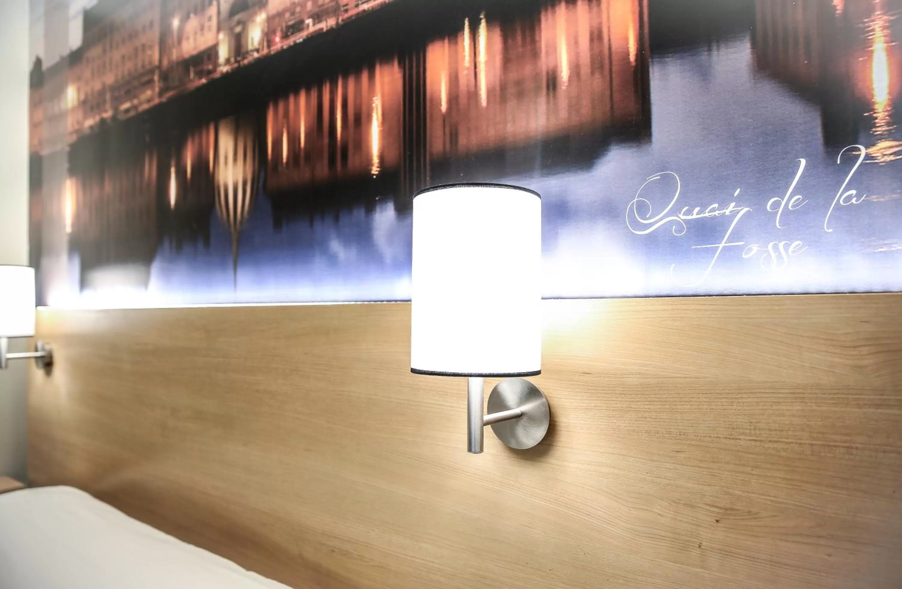 Shower, Bed in Hôtel Inn Design Resto Novo Châteaubriant