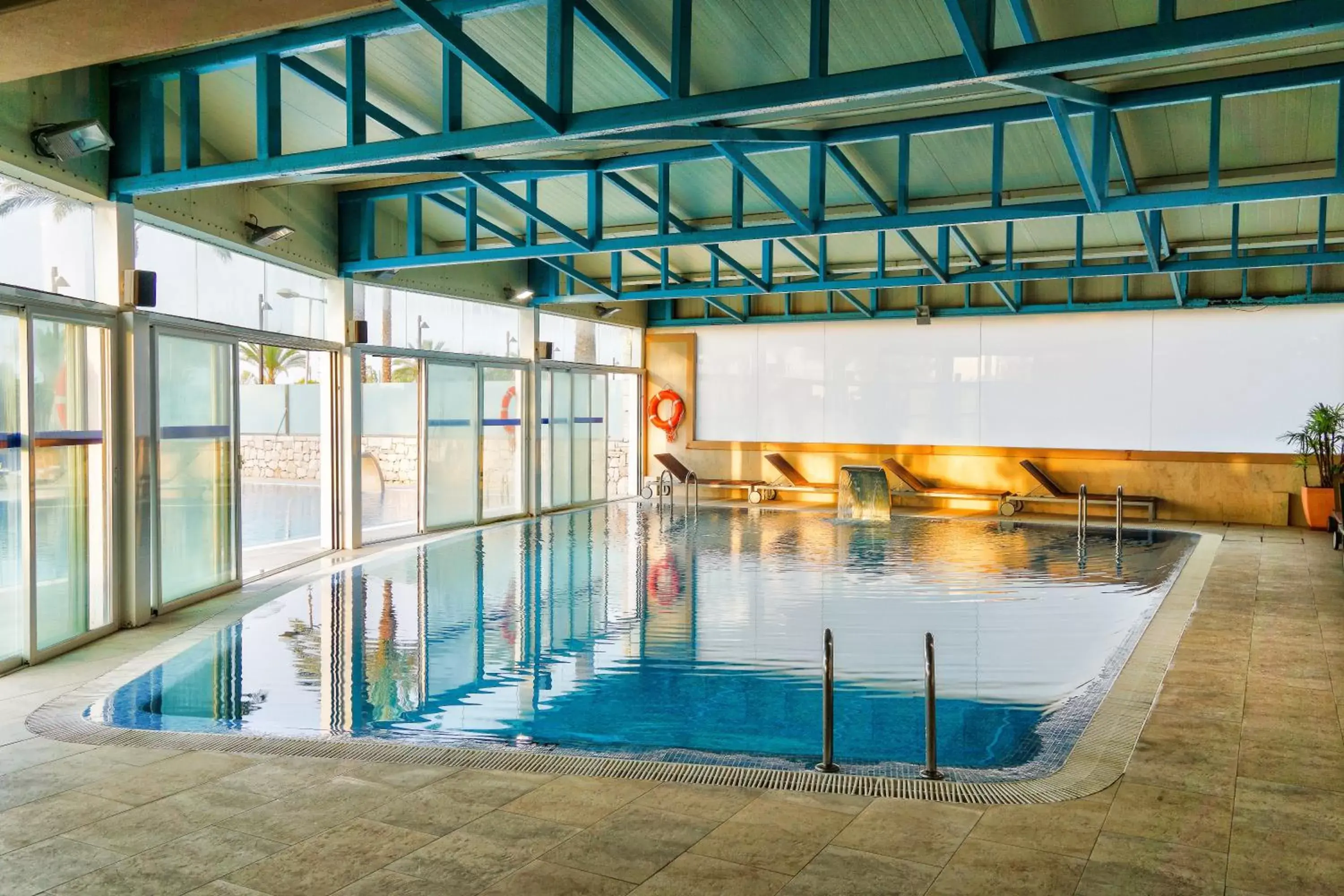 Swimming Pool in Hotel Puerto Juan Montiel Spa & Base Nautica