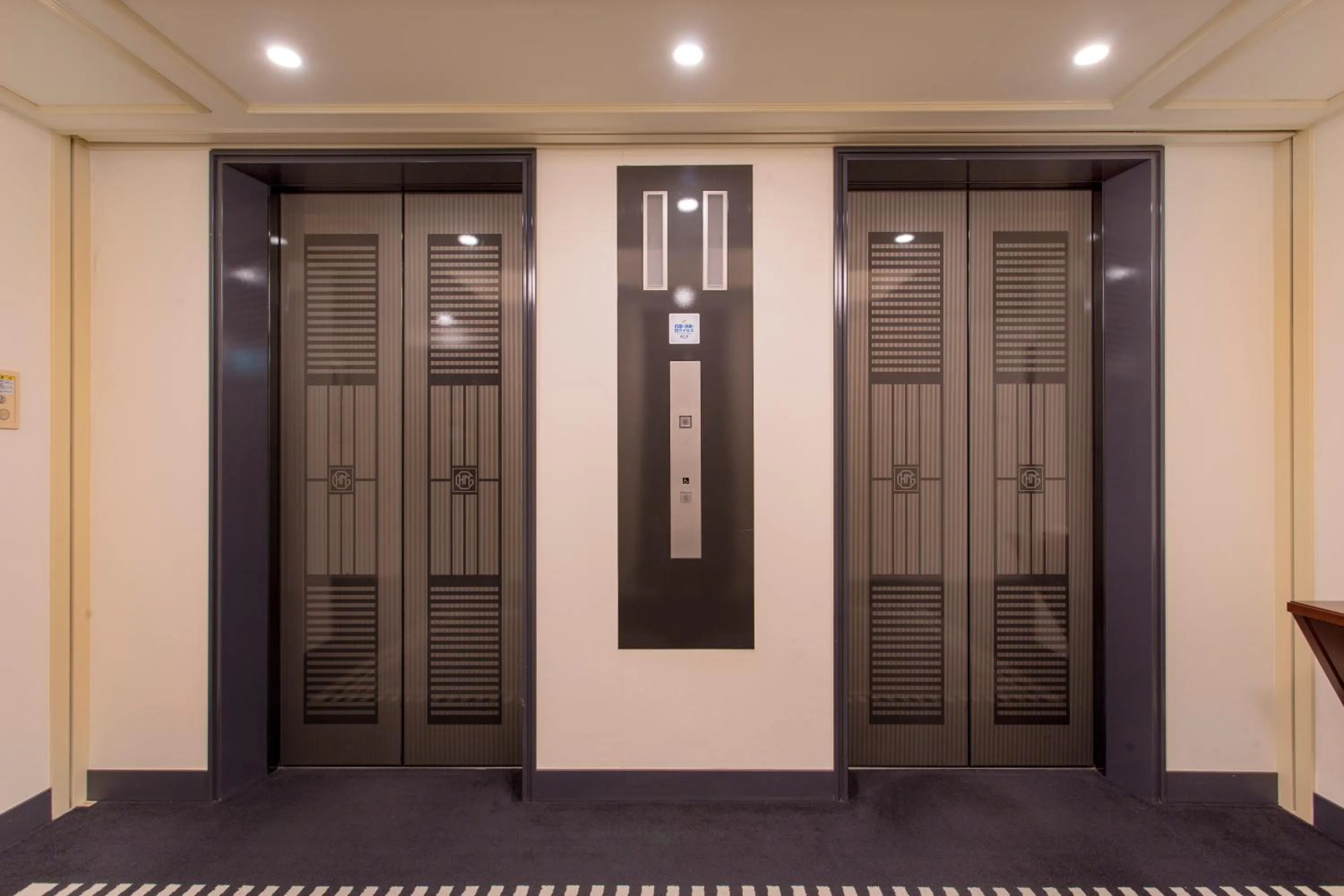 Decorative detail in Hotel Monterey Ginza