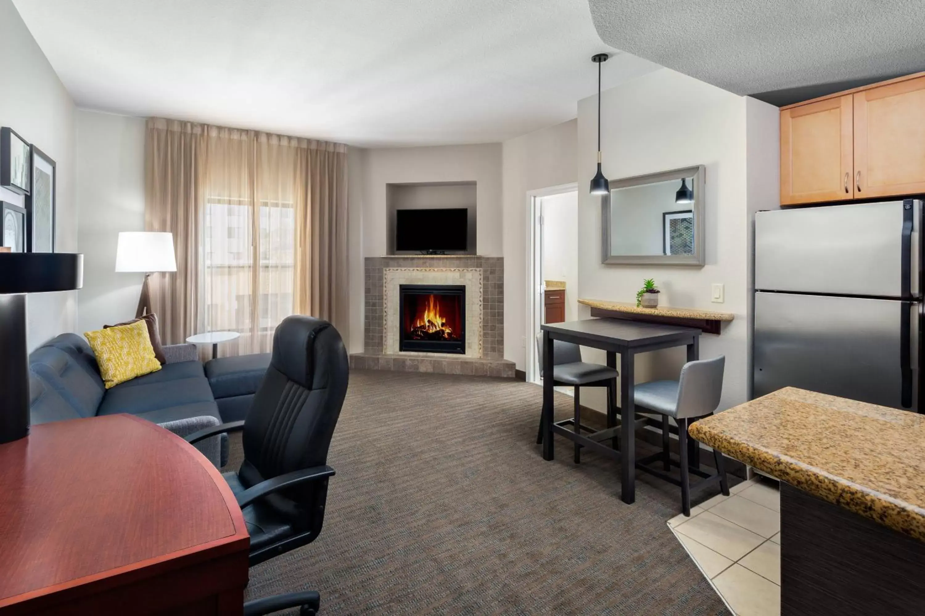 Living room, Seating Area in Residence Inn Phoenix NW/Surprise