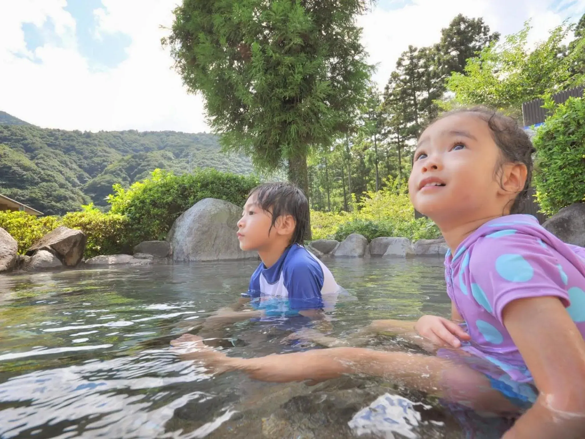 Swimming pool, Family in Hakonenomori Okada Hotel