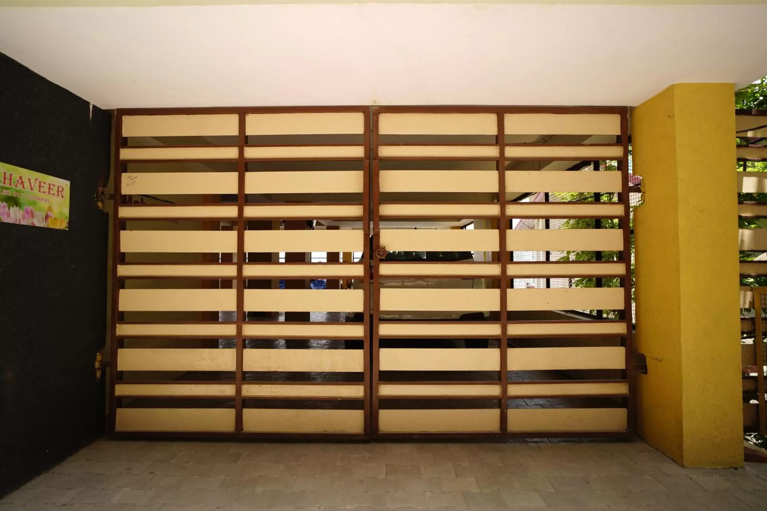 Lobby or reception in Mahaveer Shimla By Royal Collection Hotels Lobby or reception in Mahaveer Shimla By Royal Collection Hotels