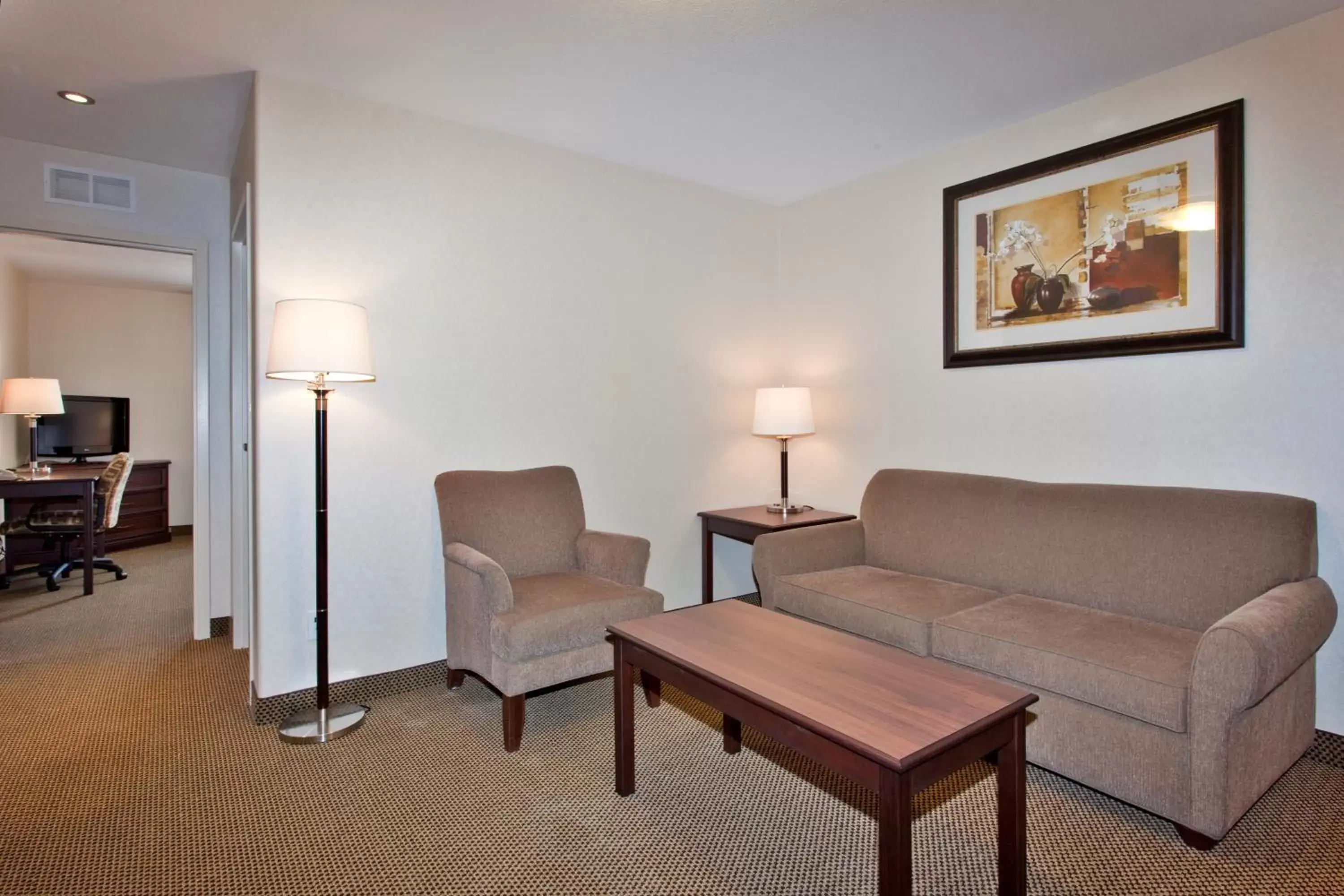 Bedroom, Seating Area in Holiday Inn Express & Suites Whitecourt, an IHG Hotel