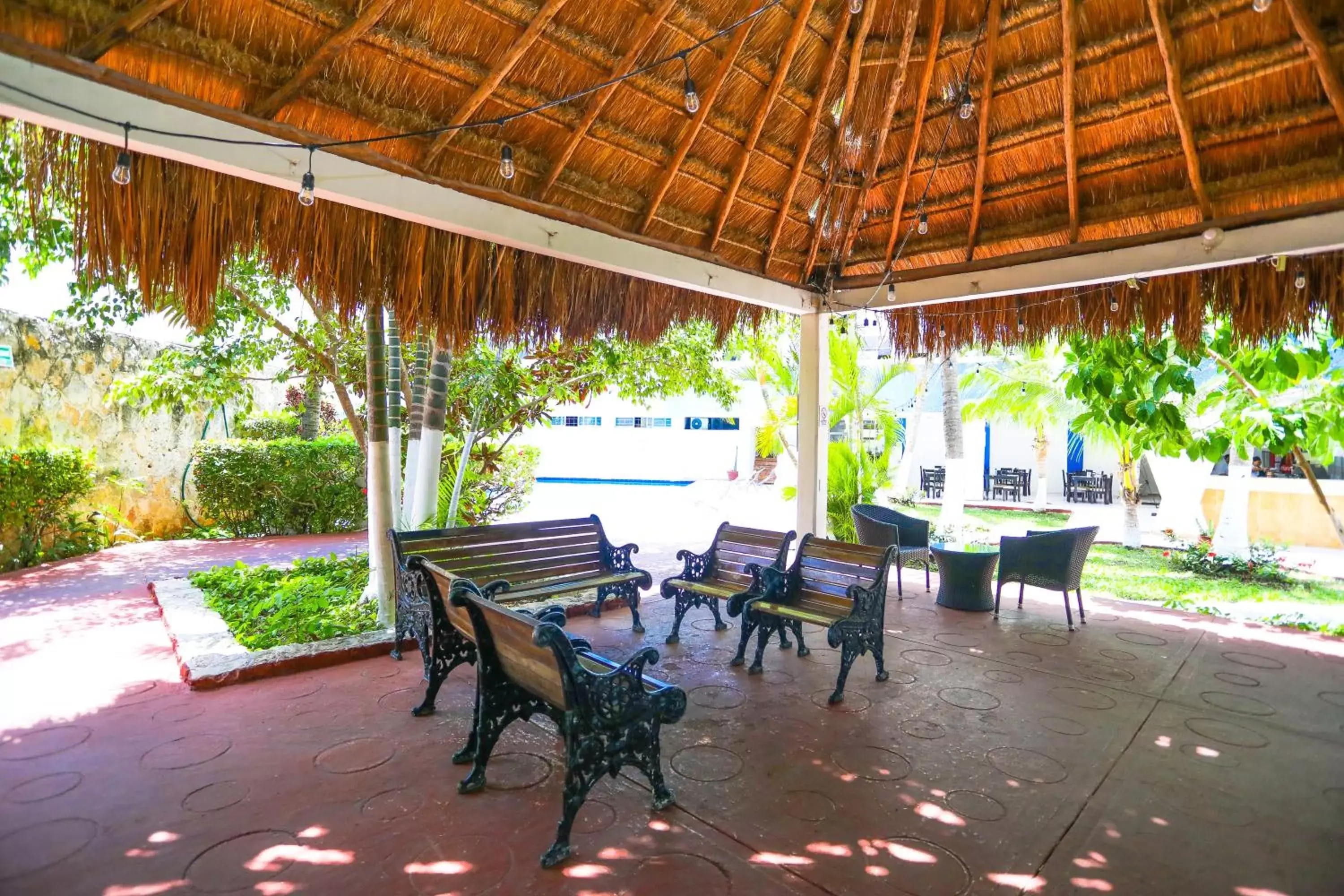 Patio, Restaurant/Places to Eat in Hotel Caribe Internacional Cancun