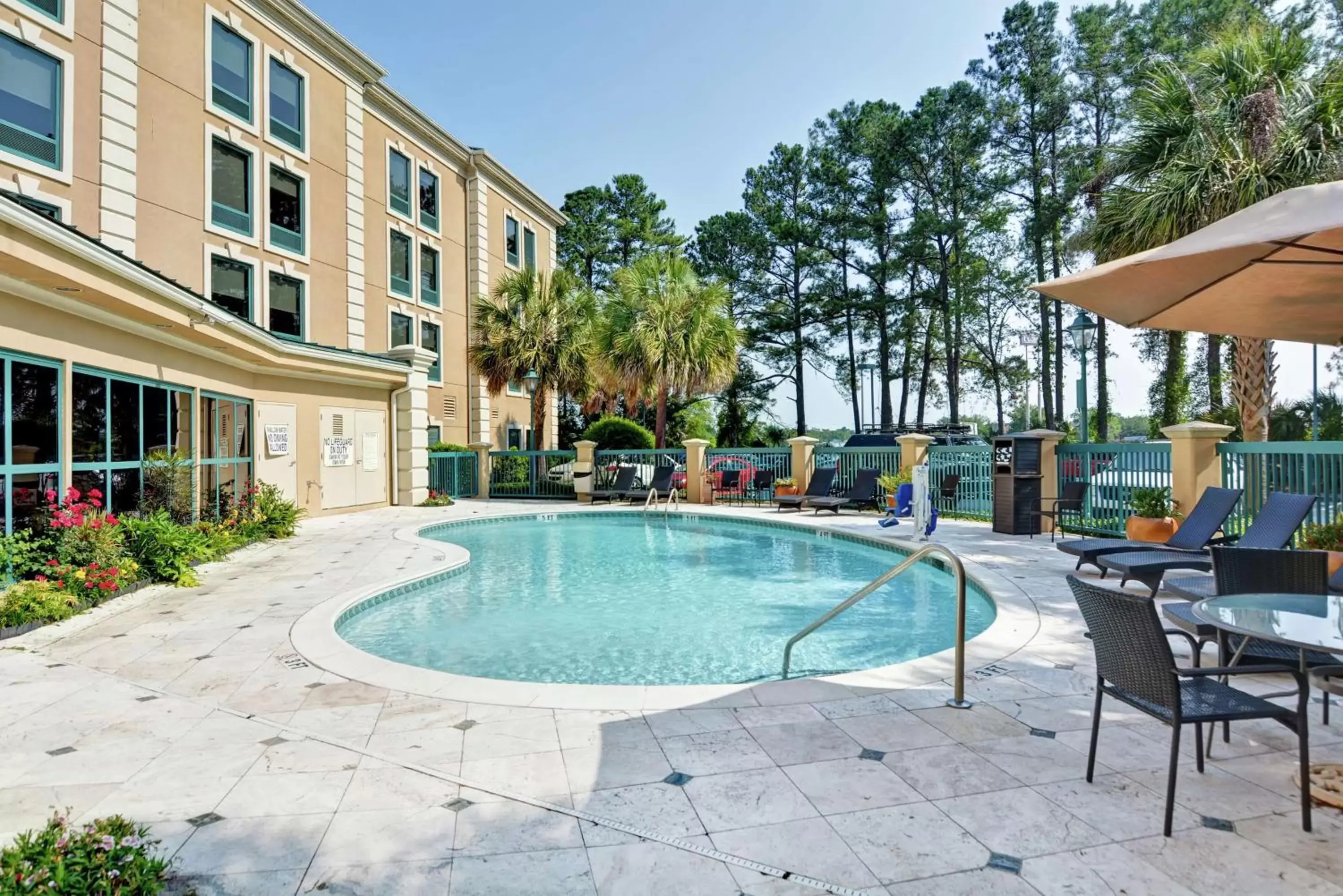 Pool view, Swimming Pool in Hampton Inn Charleston North