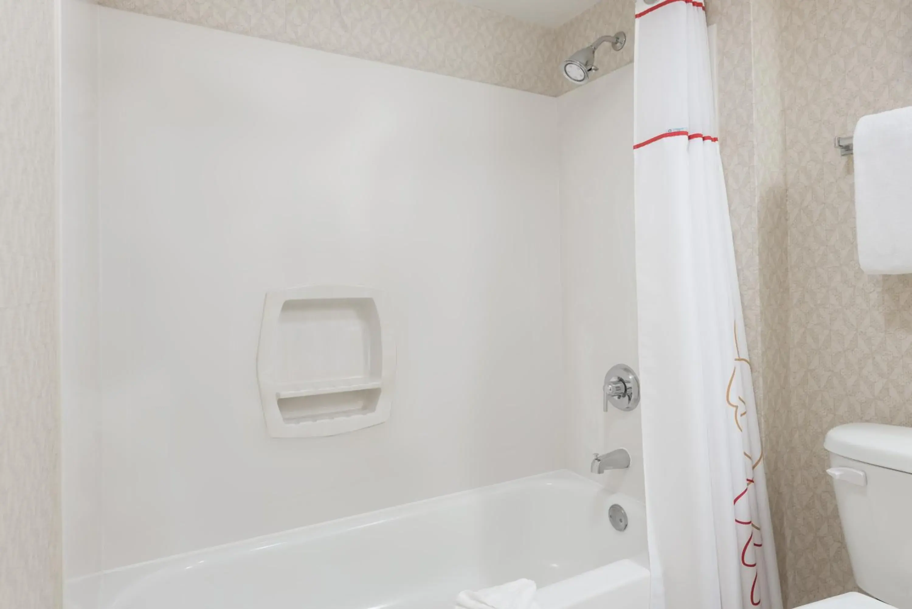 Shower, Bathroom in Craigshire Suites St Louis Westport Plaza